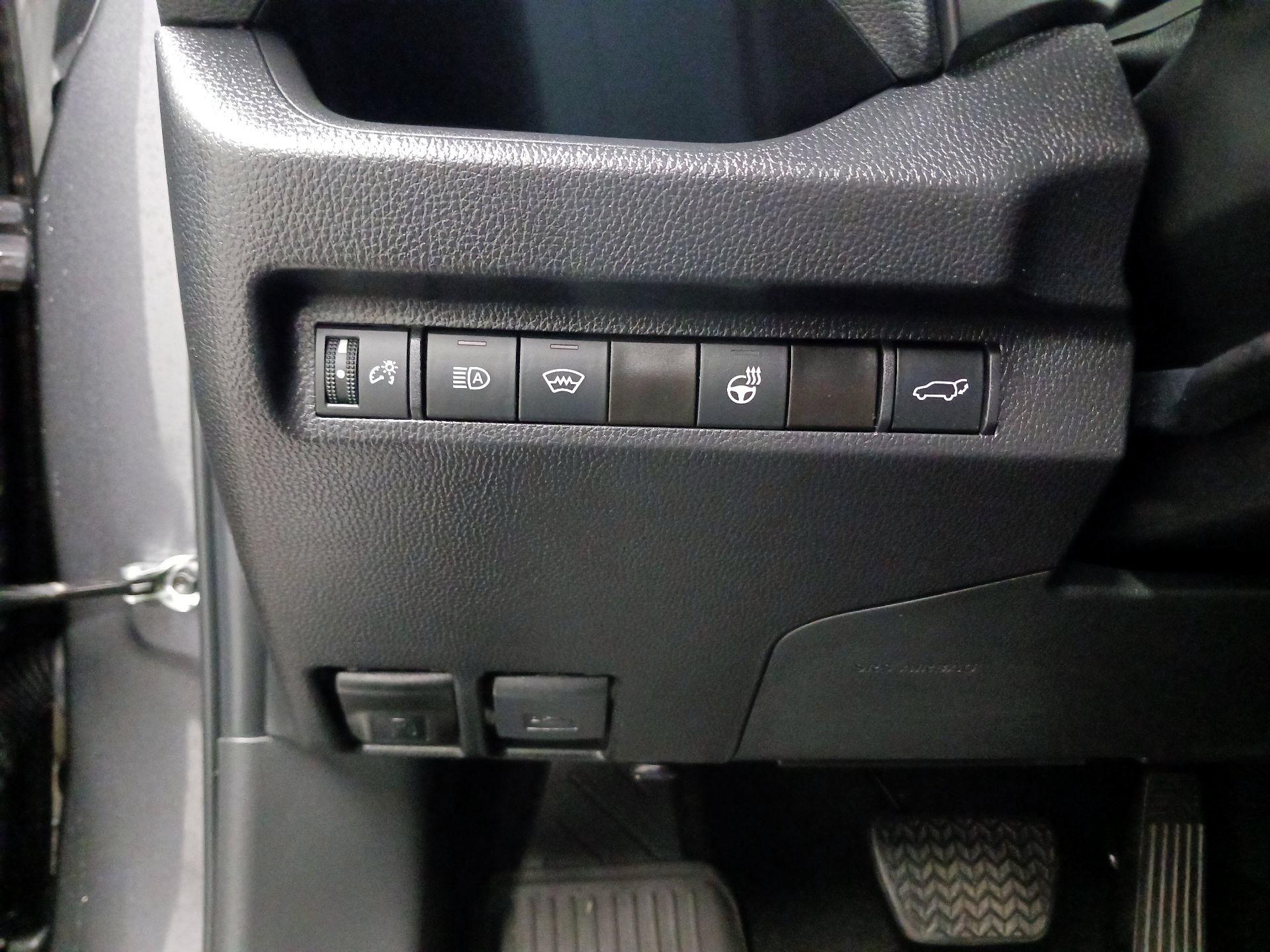 Thumbnail: 2024 Toyota RAV4 - 13