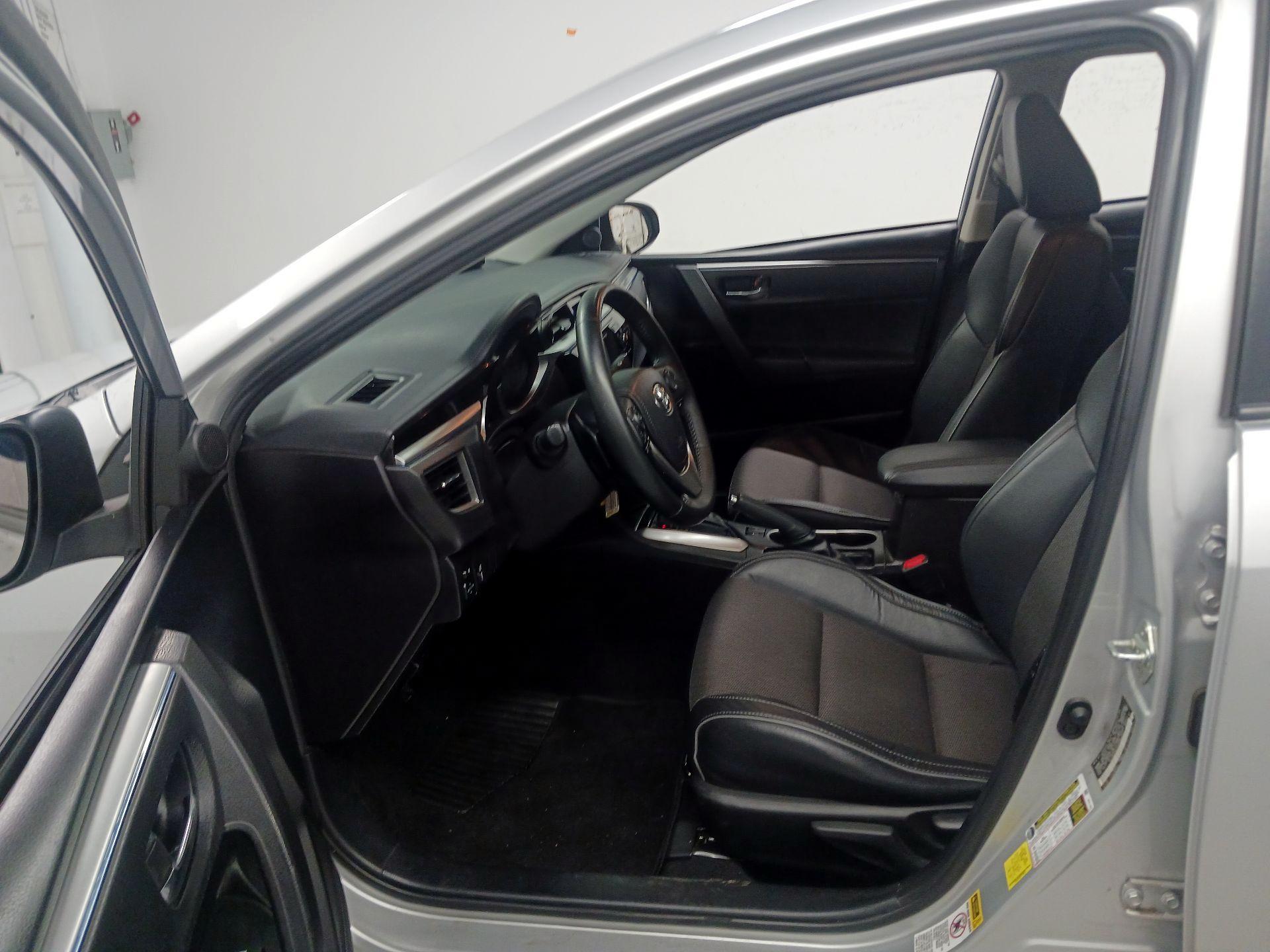 Thumbnail: 2015 Toyota Corolla - 11