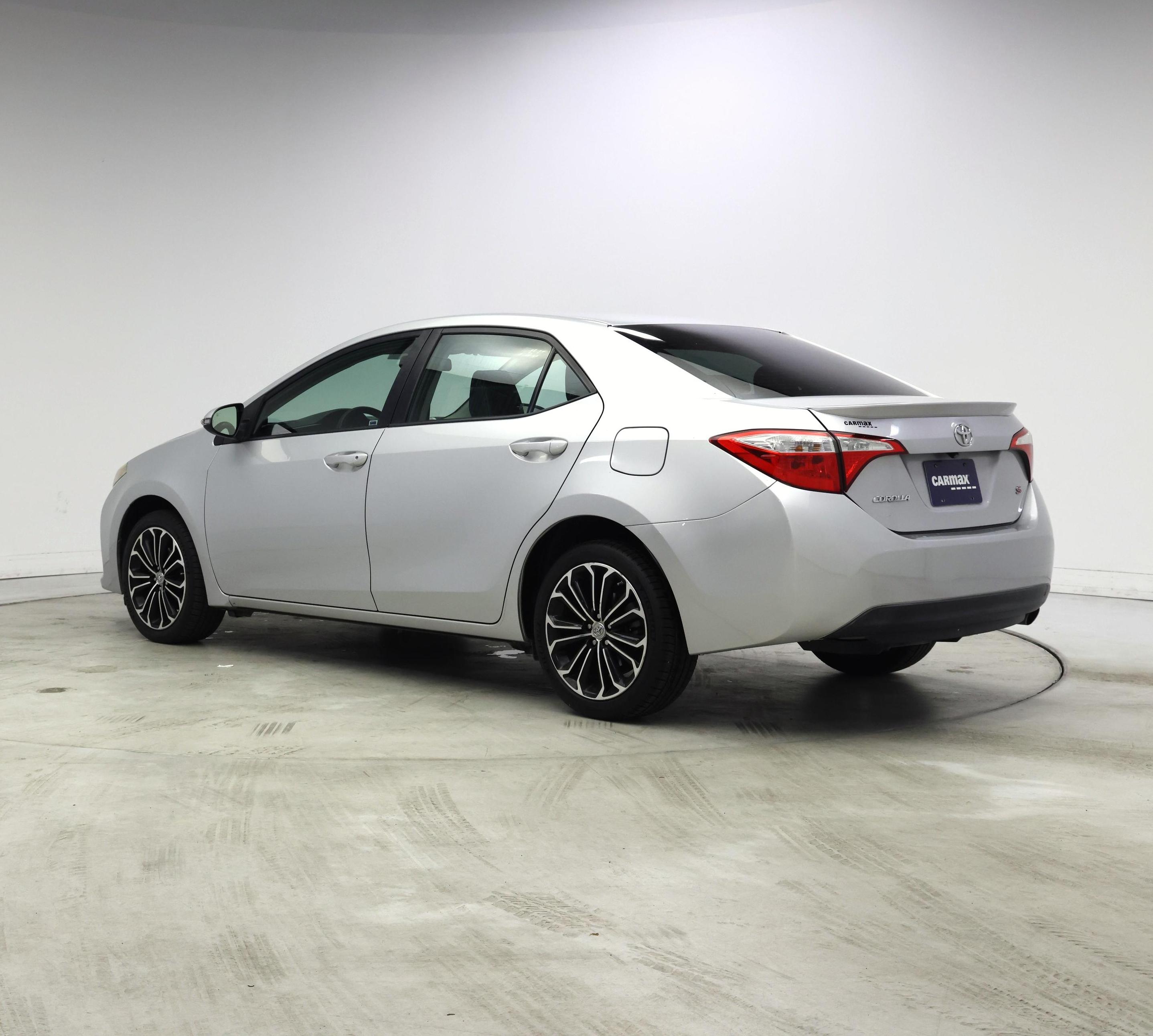 Thumbnail: 2015 Toyota Corolla - 2