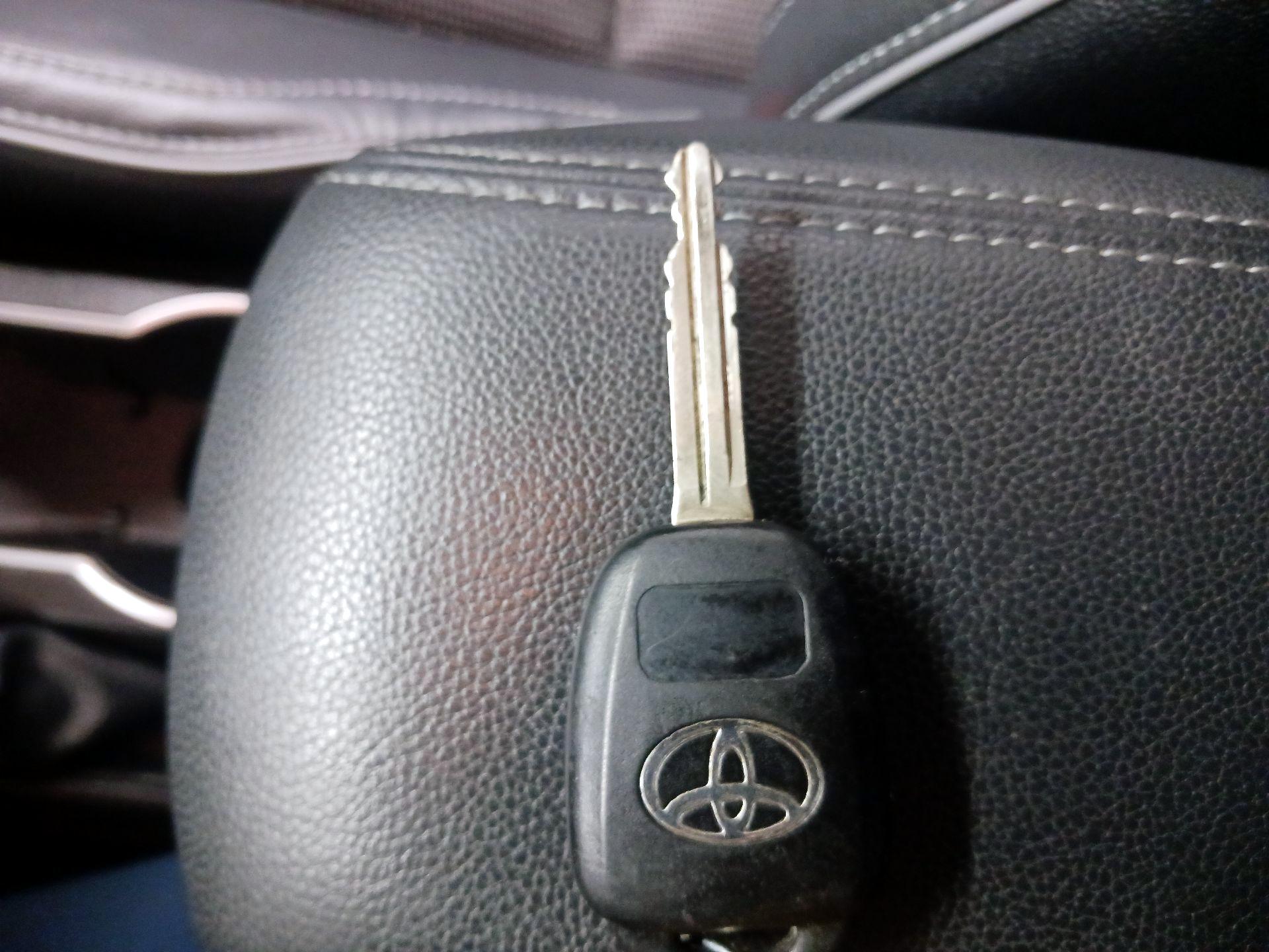 Thumbnail: 2015 Toyota Corolla - 20