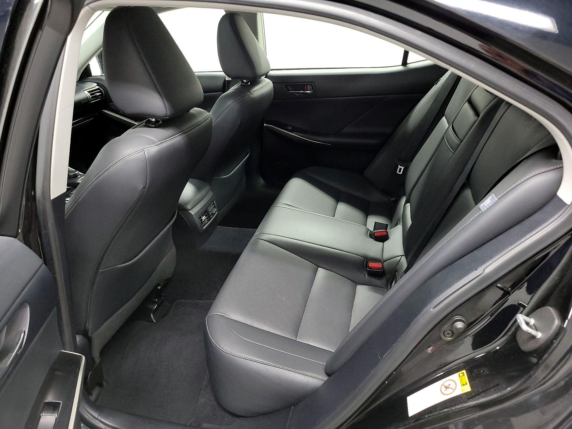 Thumbnail: 2014 Lexus IS - 18