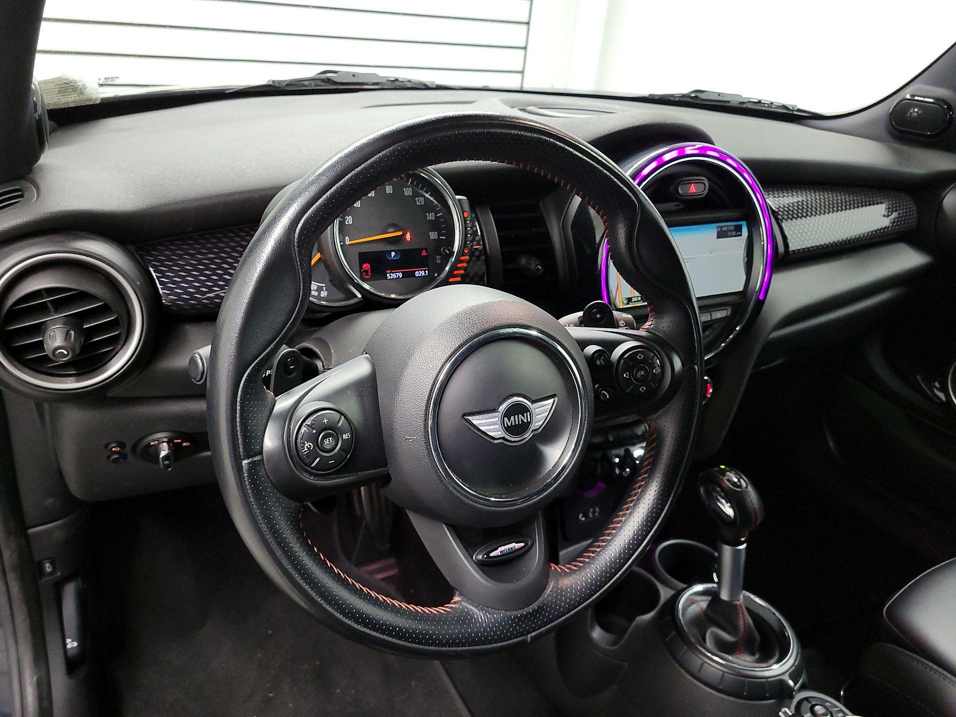 Thumbnail: 2015 MINI Cooper Hardtop - 9