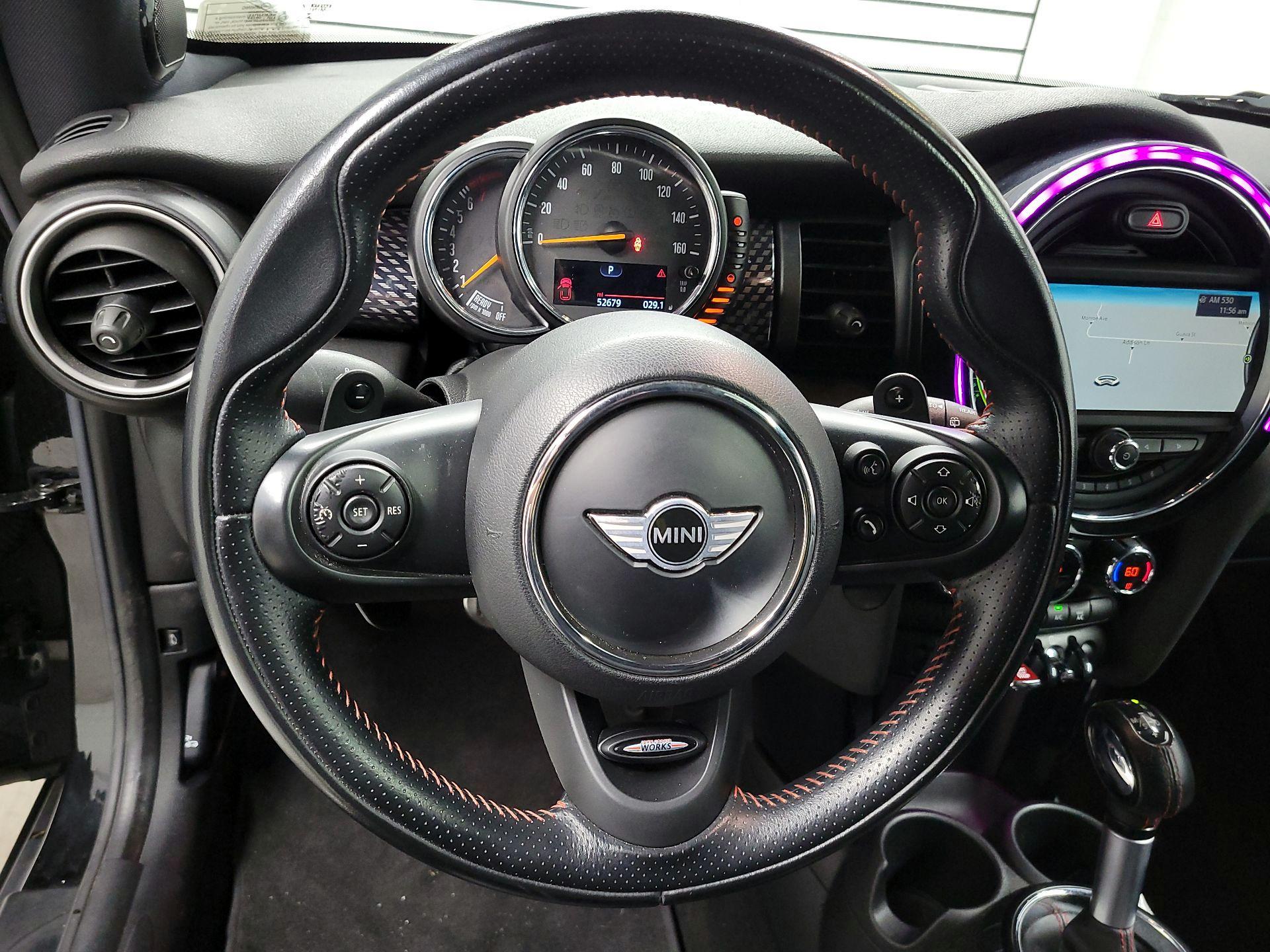 Thumbnail: 2015 MINI Cooper Hardtop - 10