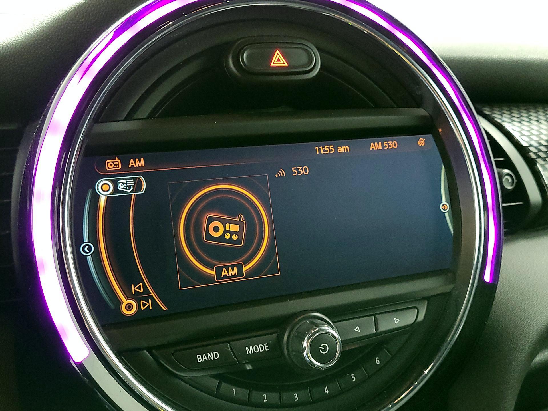 Thumbnail: 2015 MINI Cooper Hardtop - 15