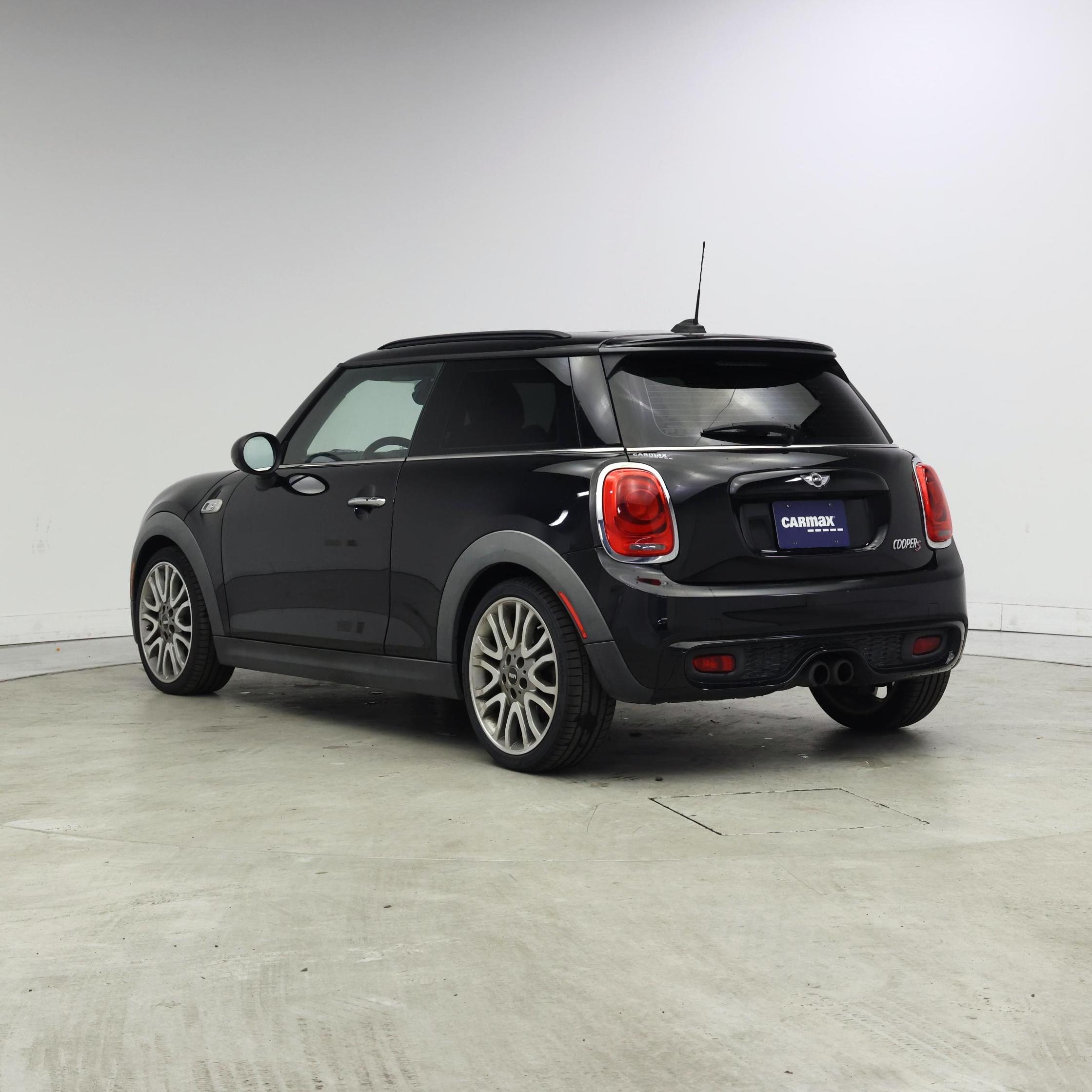 Thumbnail: 2015 MINI Cooper Hardtop - 2