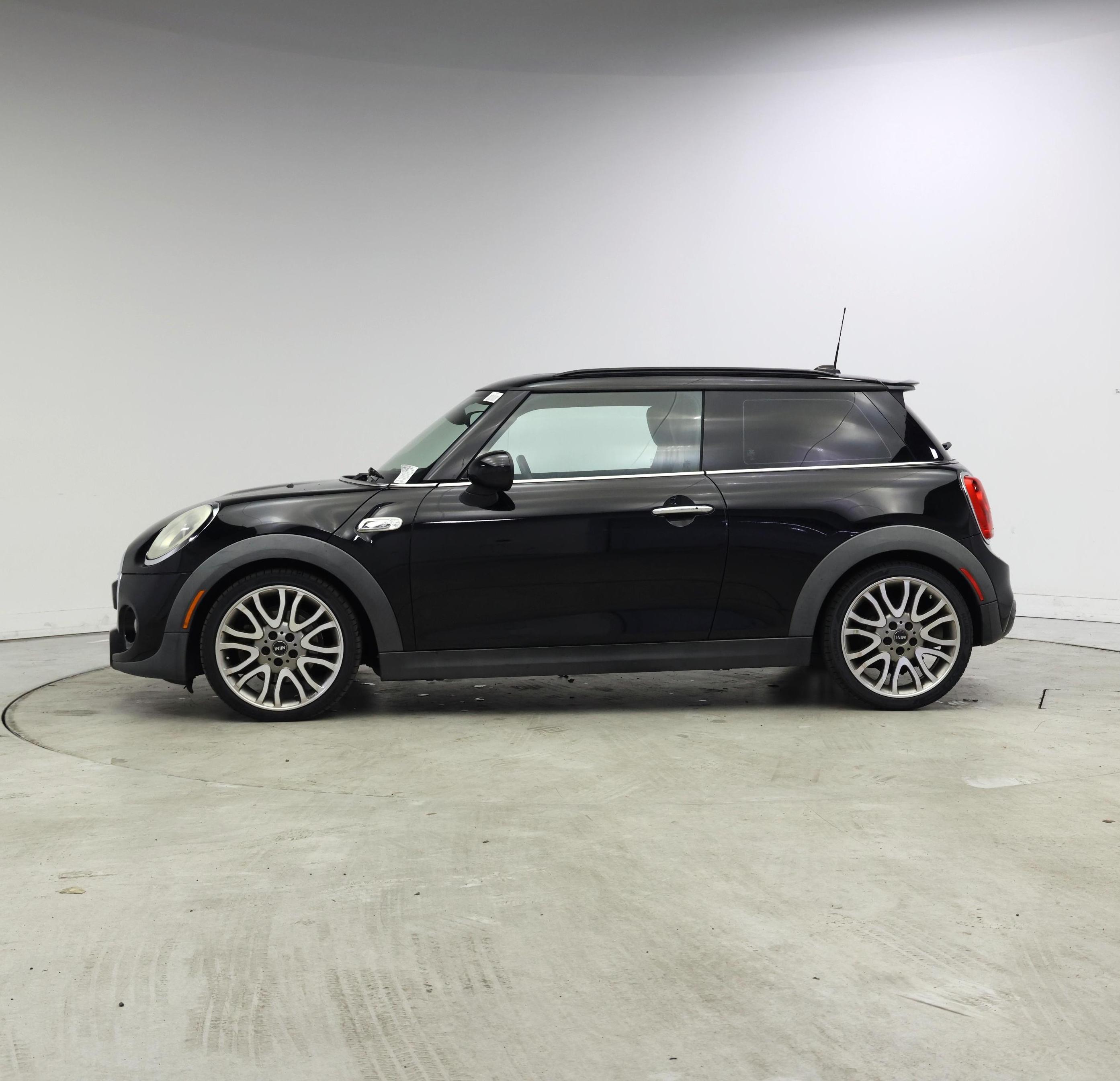 Thumbnail: 2015 MINI Cooper Hardtop - 3