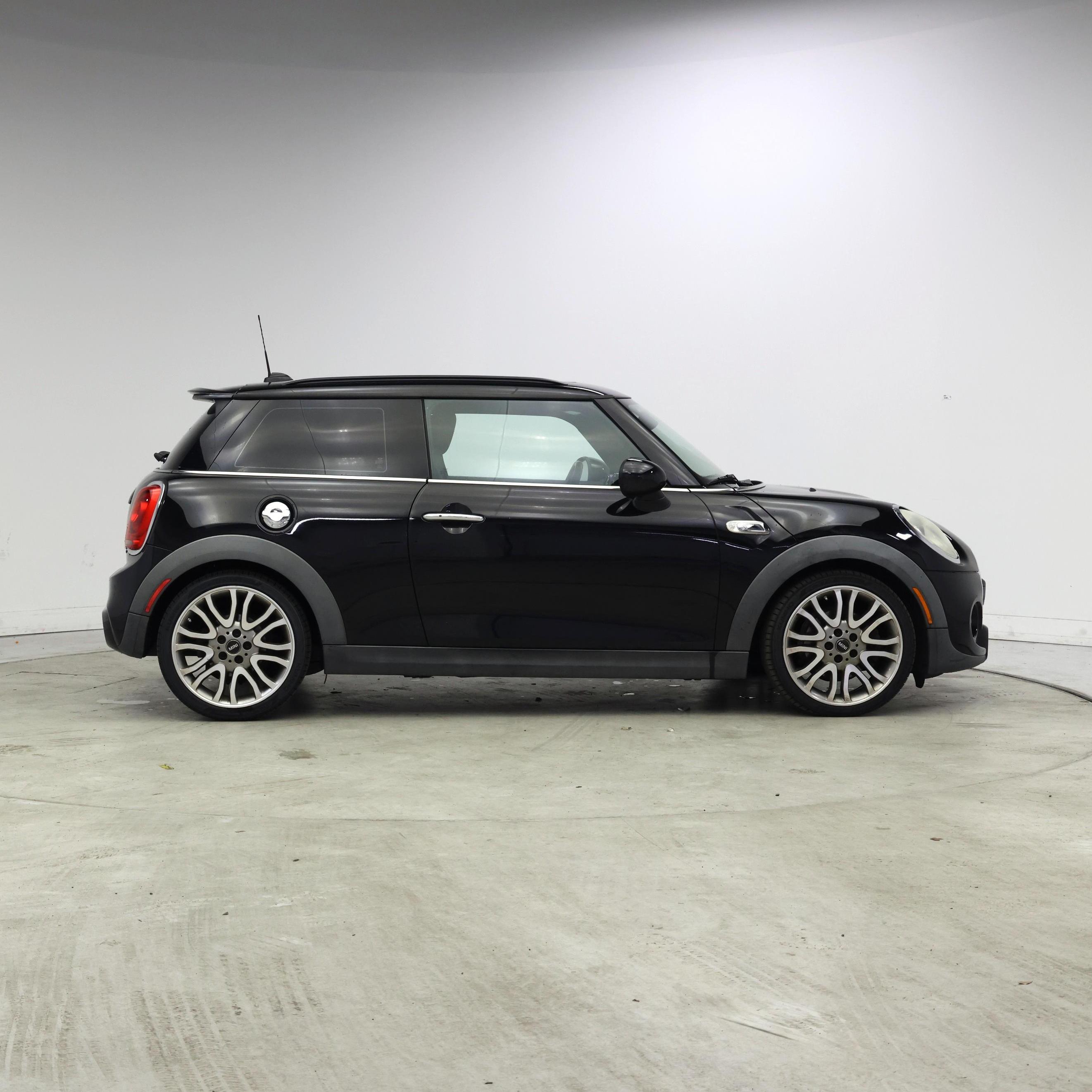 Thumbnail: 2015 MINI Cooper Hardtop - 7