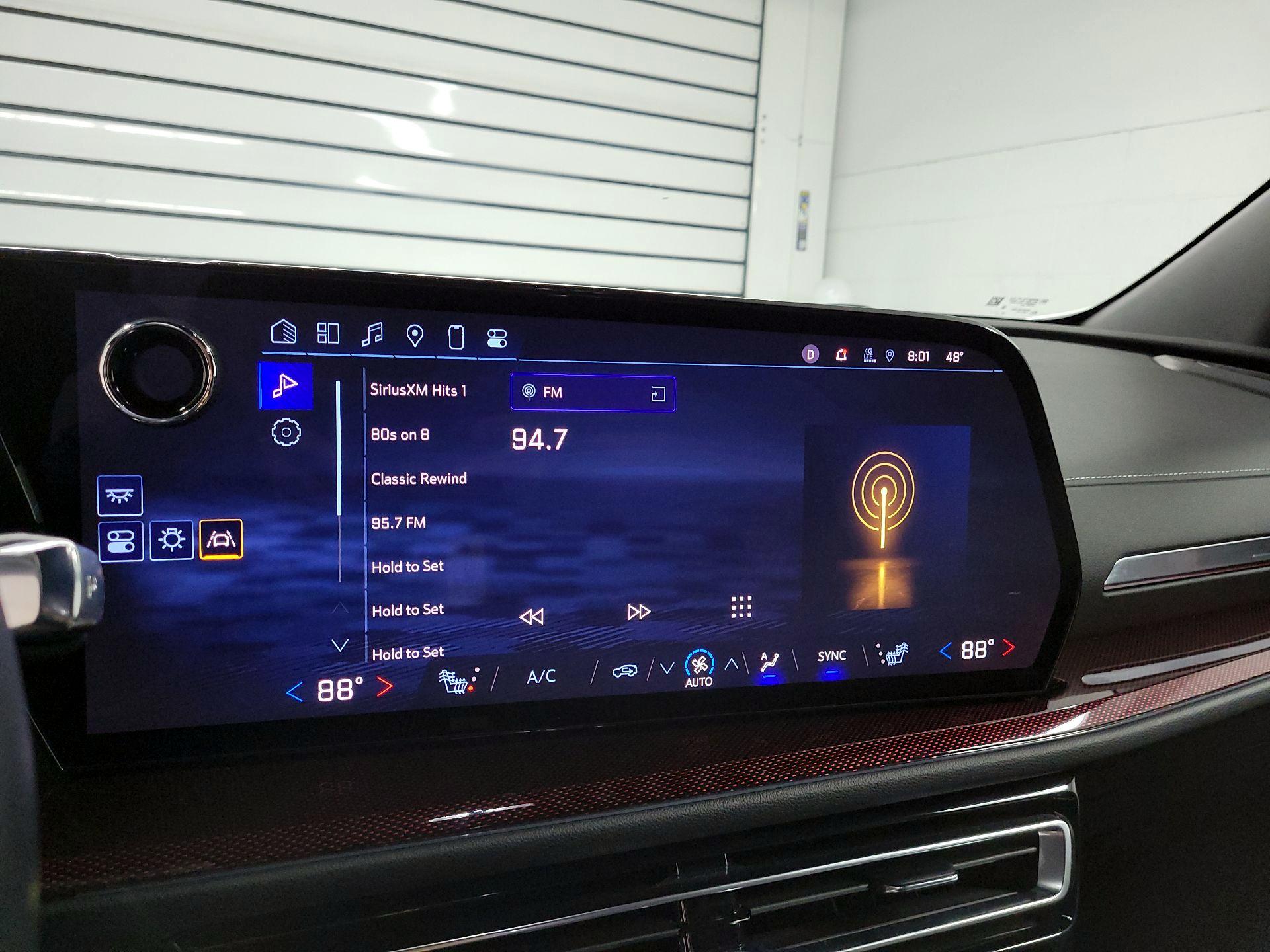 Thumbnail: 2024 Chevrolet Traverse - 16