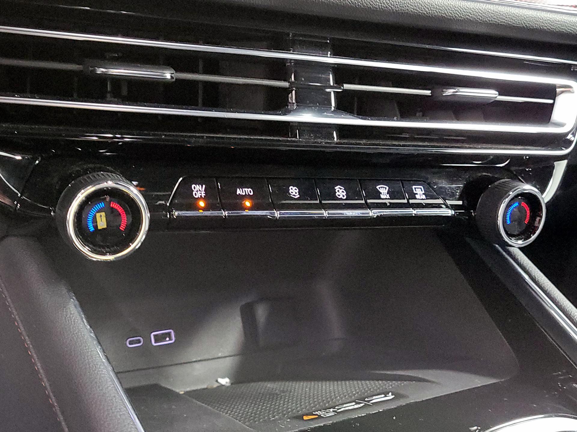 Thumbnail: 2024 Chevrolet Traverse - 17