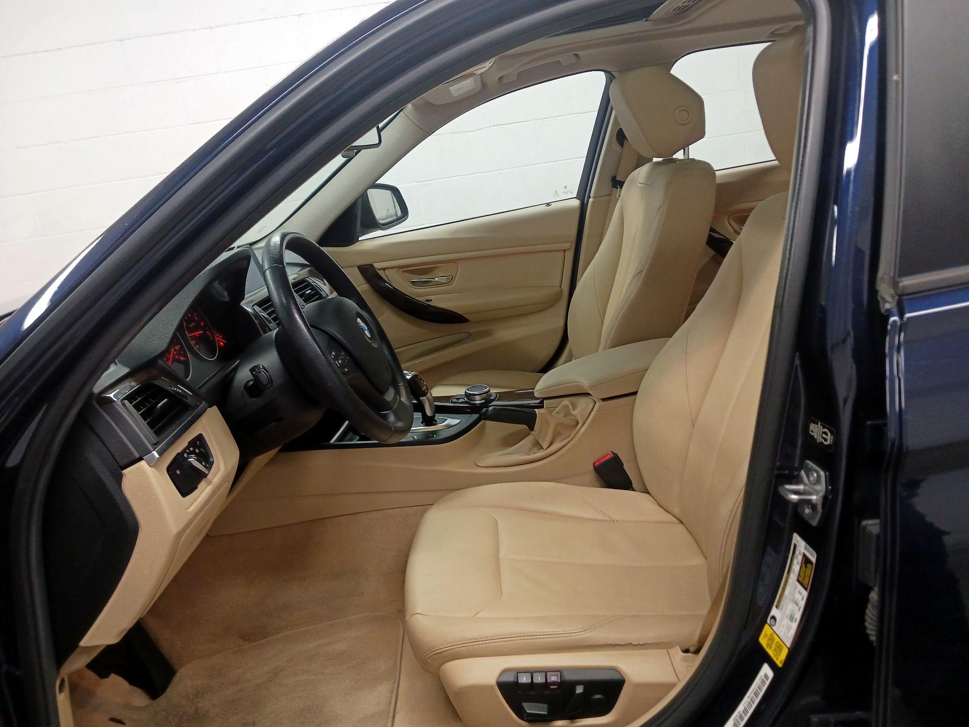 Thumbnail: 2015 BMW 3 Series - 11