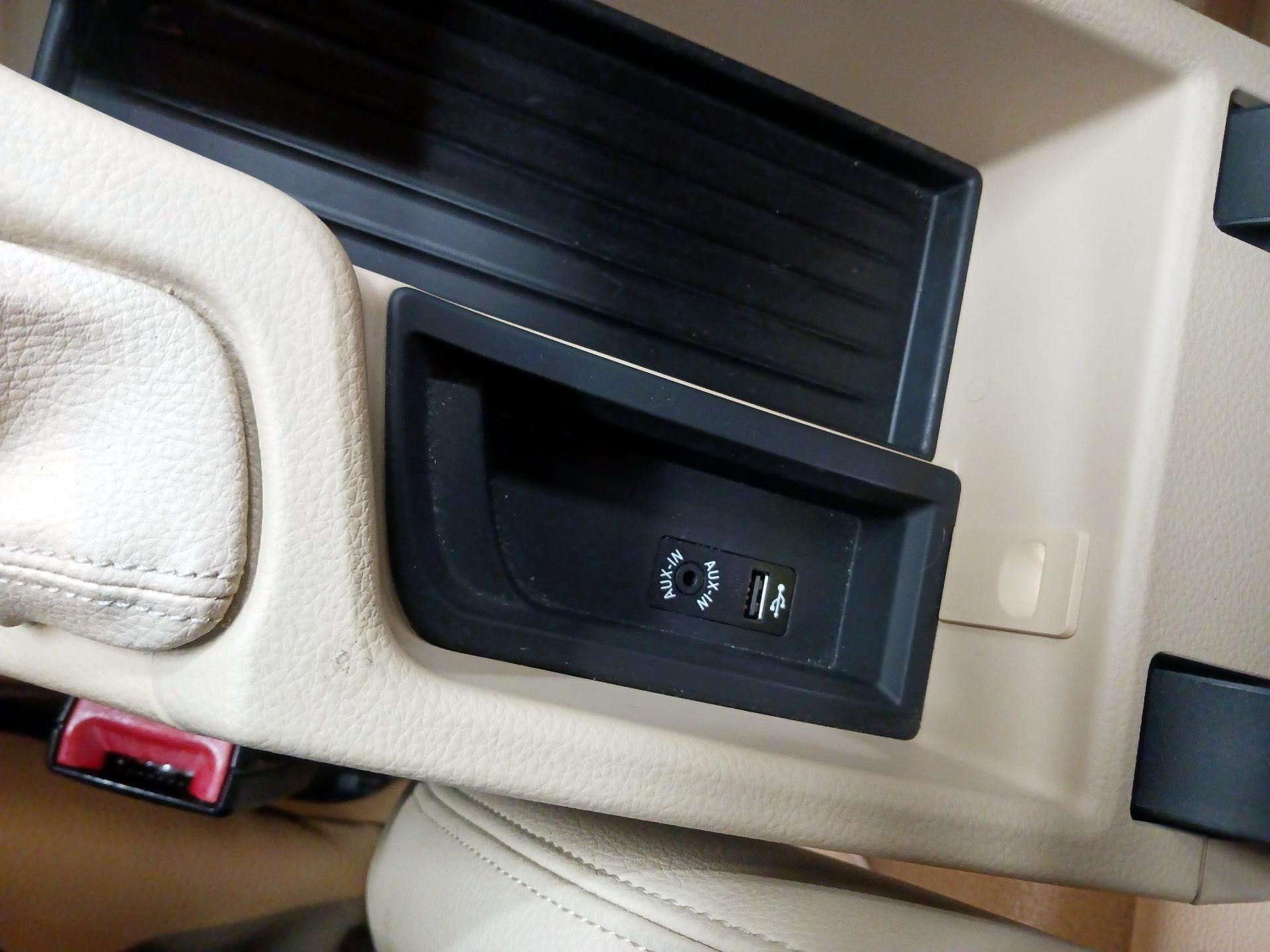 Thumbnail: 2015 BMW 3 Series - 19