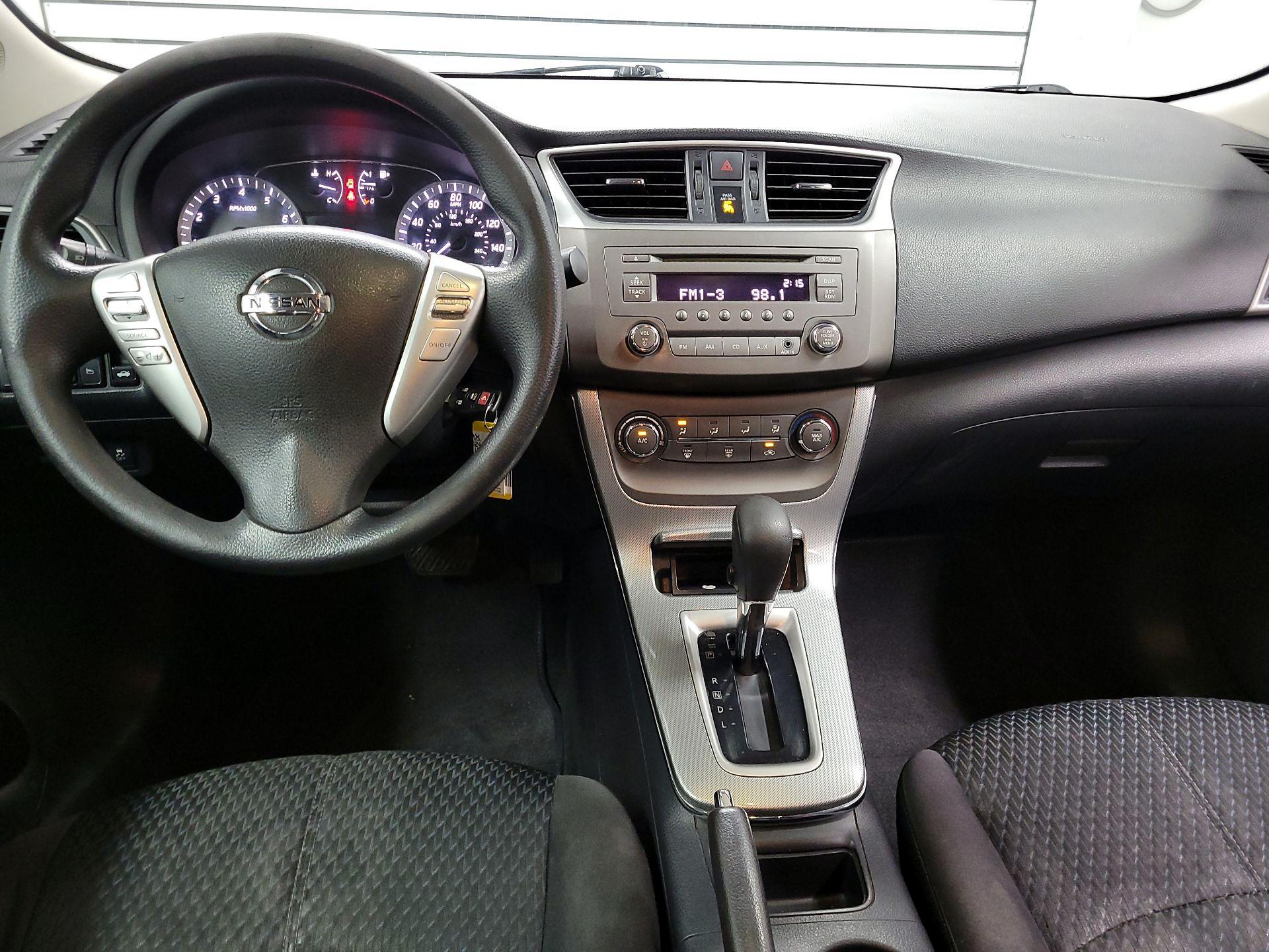 Thumbnail: 2014 Nissan Sentra - 9