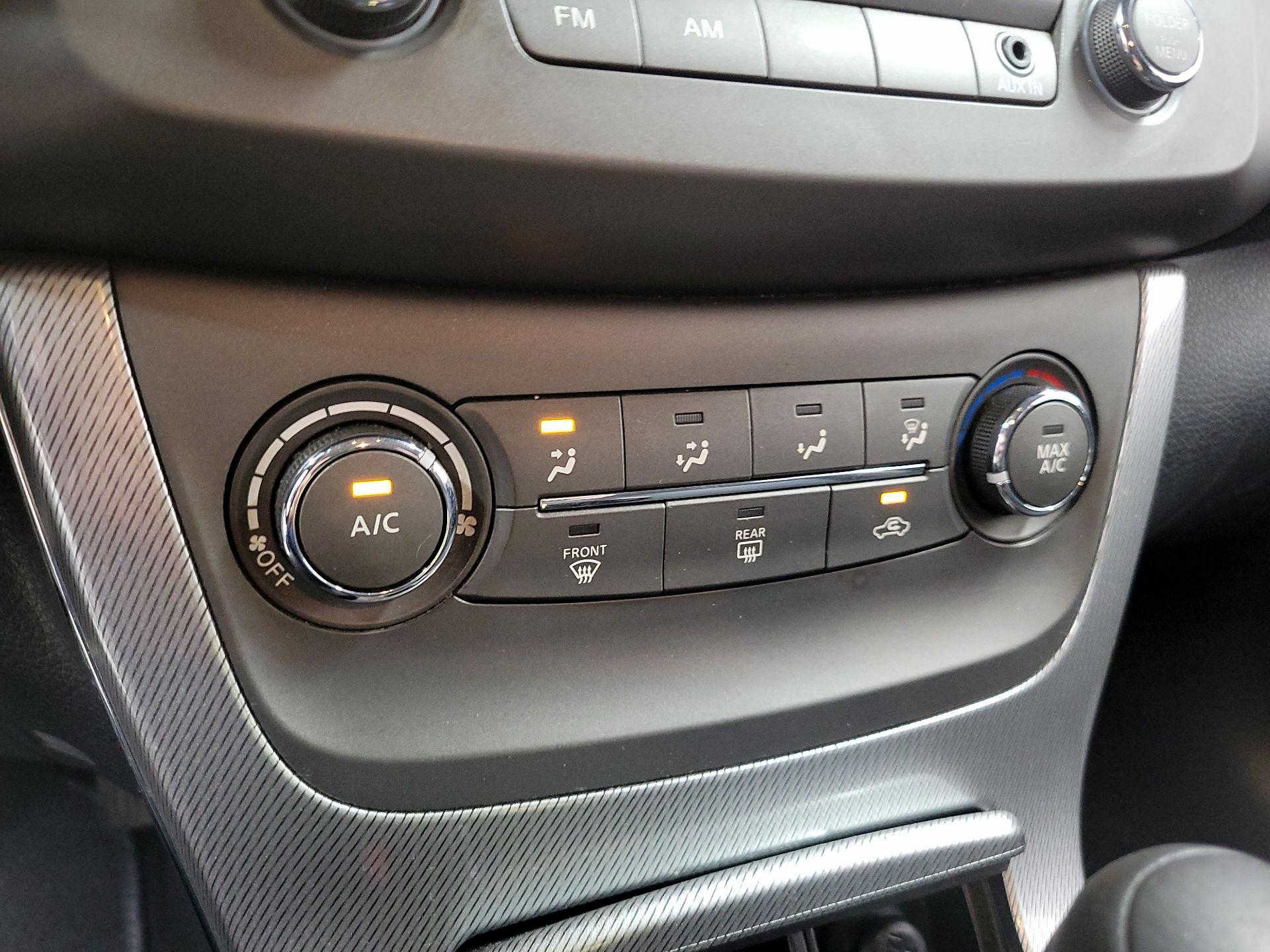 Thumbnail: 2014 Nissan Sentra - 15