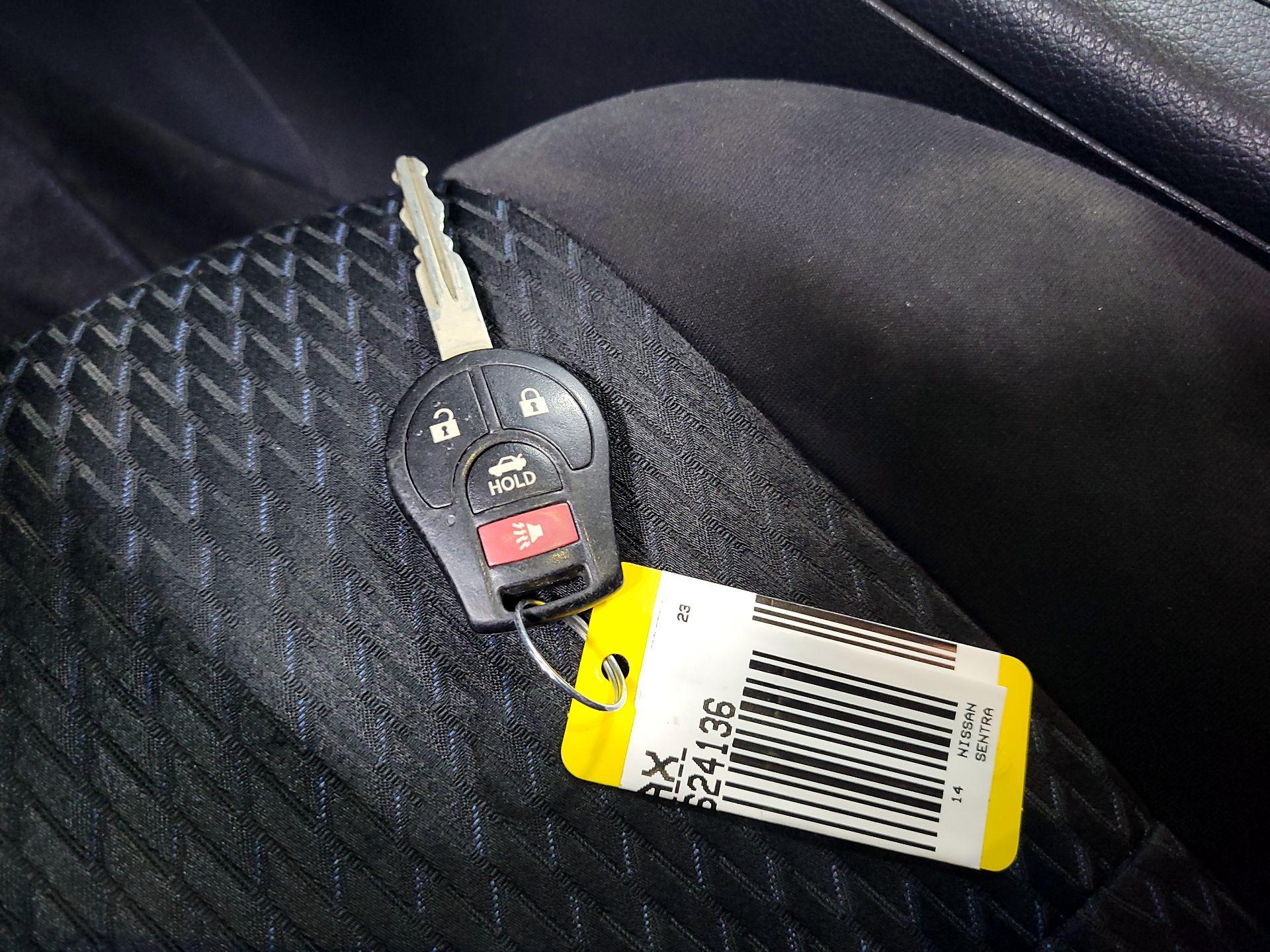 Thumbnail: 2014 Nissan Sentra - 20