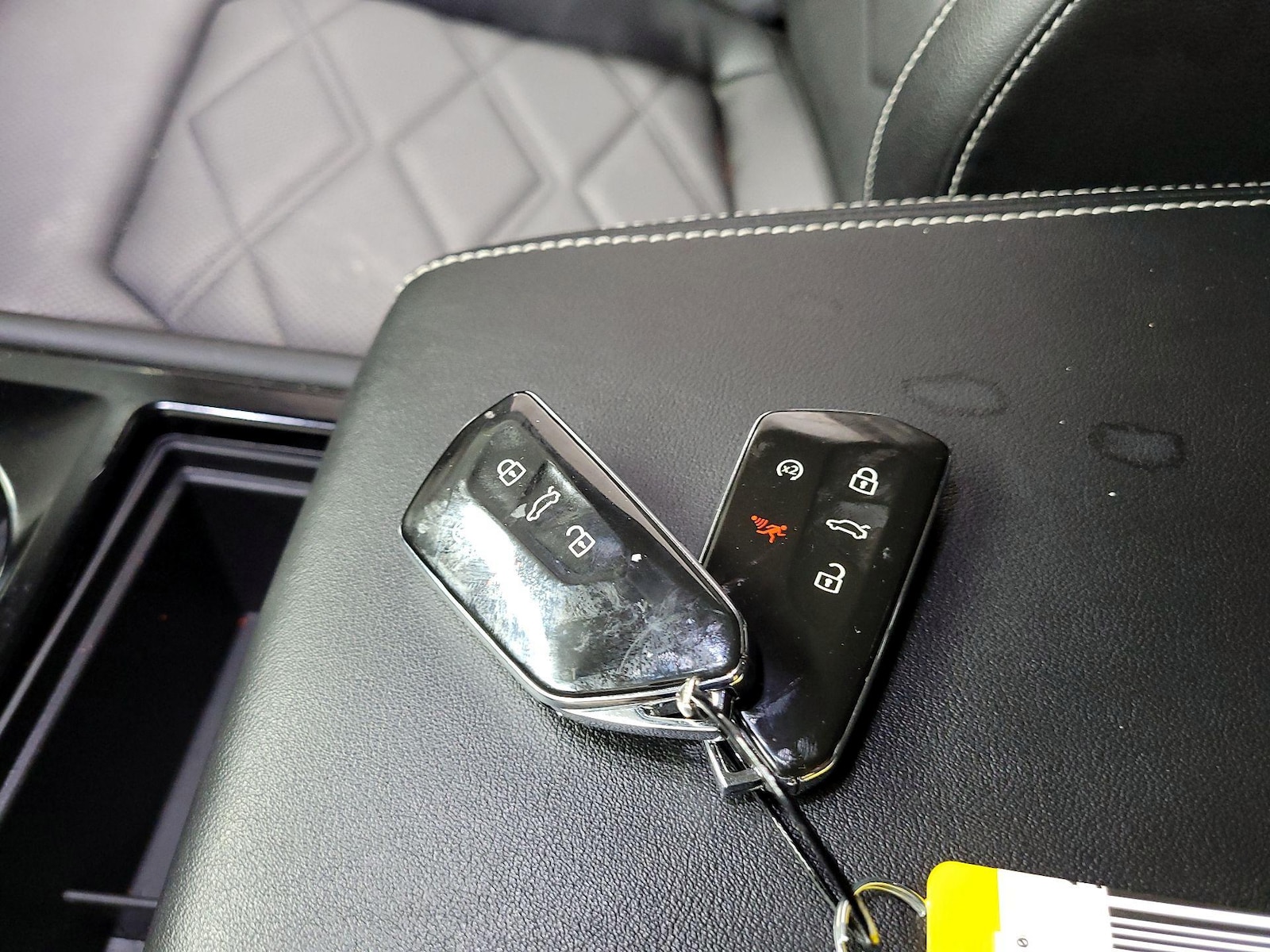2024 Volkswagen Atlas SE w/Tech - Photo 26