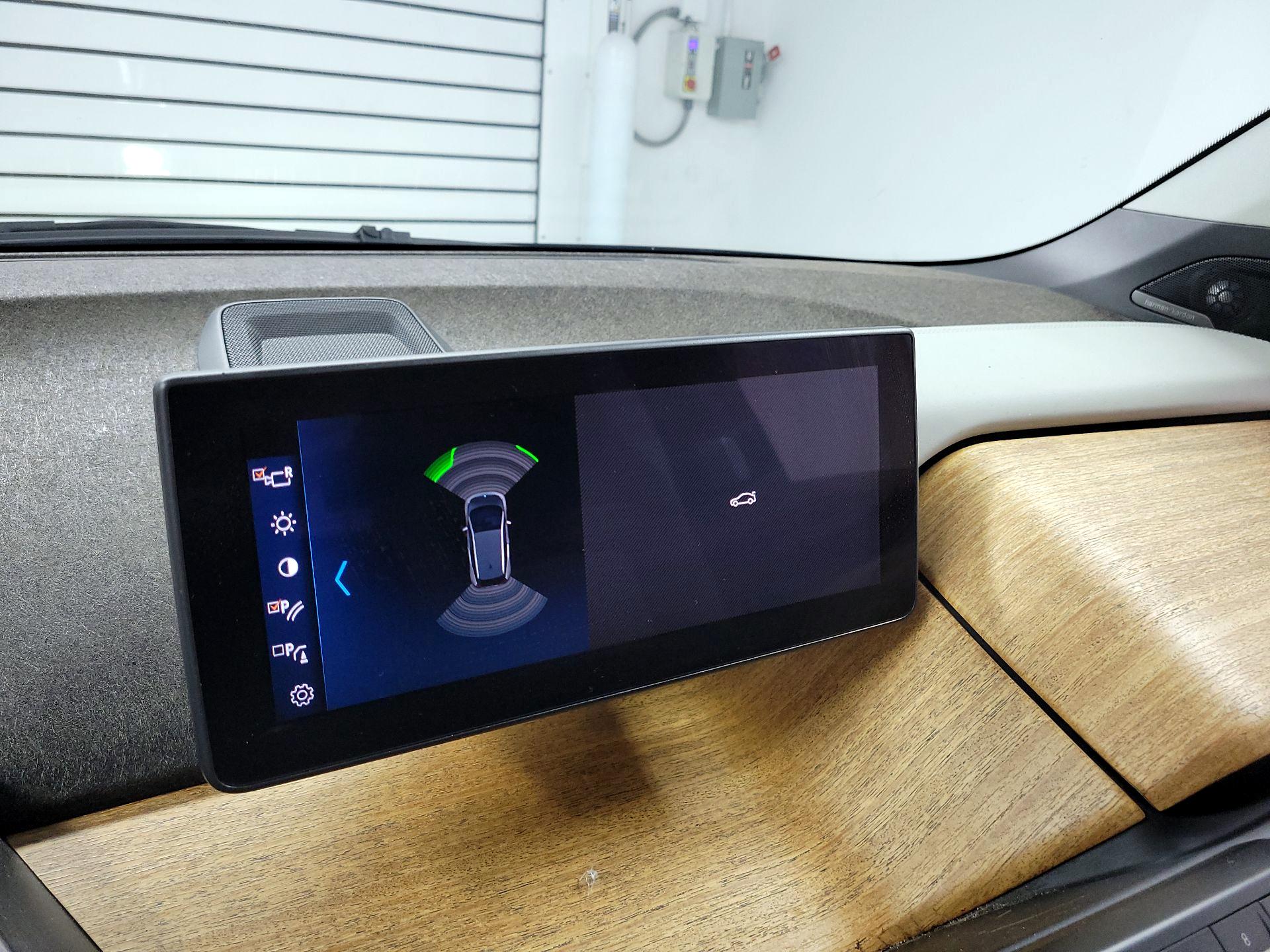 Thumbnail: 2018 BMW i3 - 15