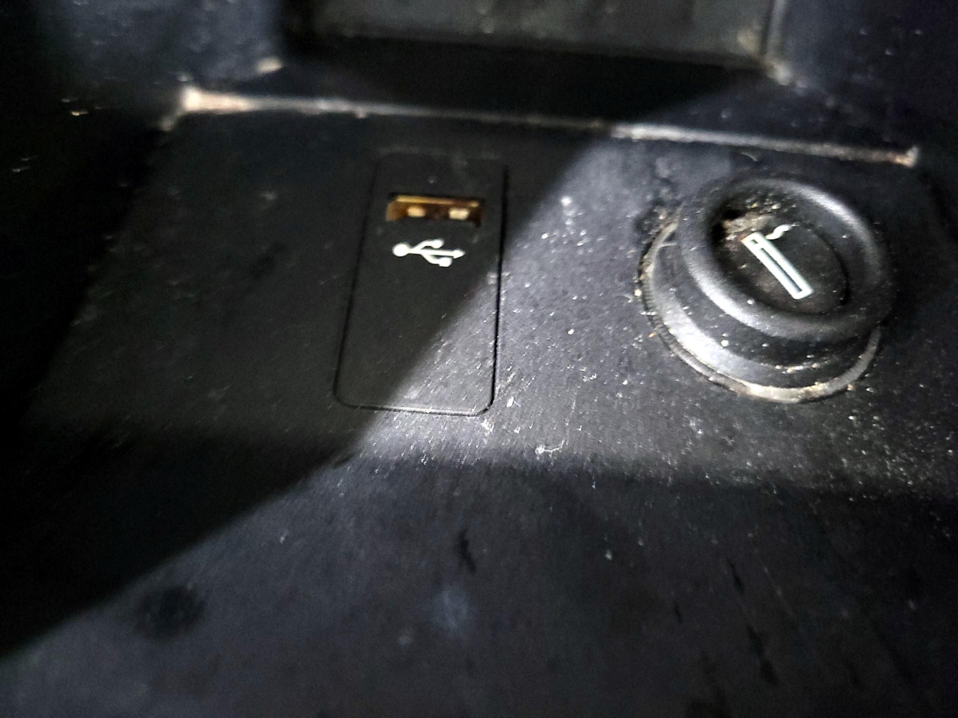 Thumbnail: 2018 BMW i3 - 19