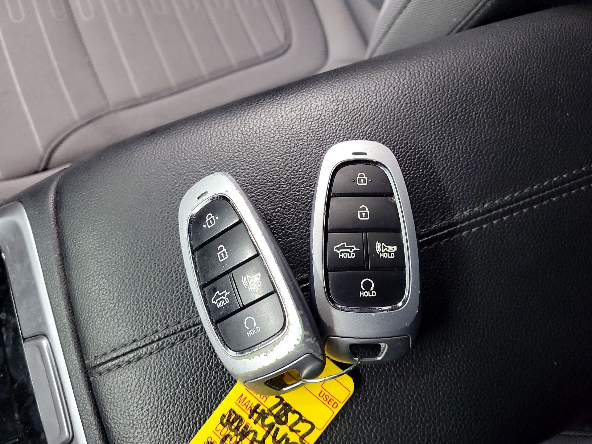 Thumbnail: 2022 Hyundai Santa Cruz - 20