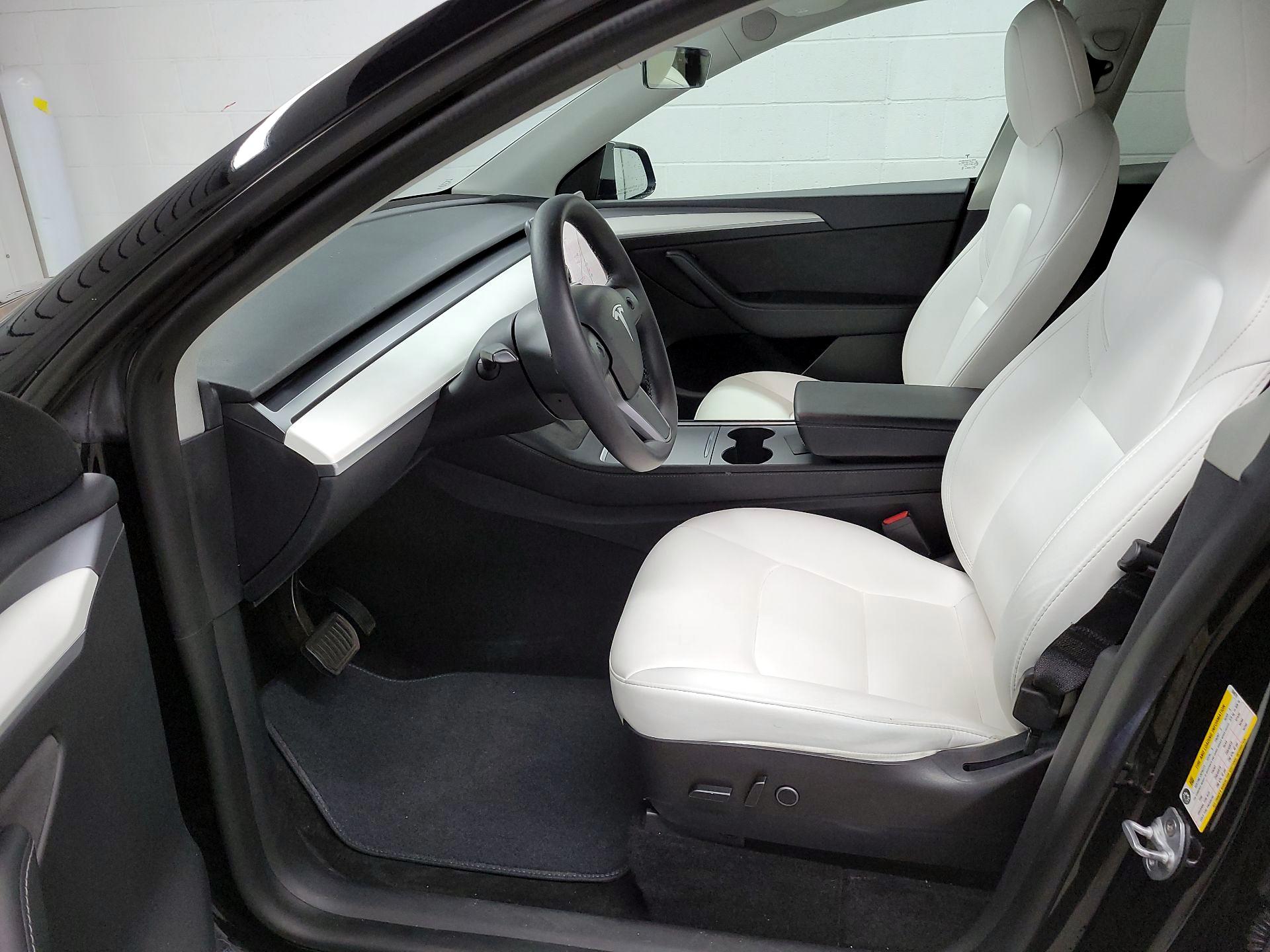 Thumbnail: 2023 Tesla Model Y - 11