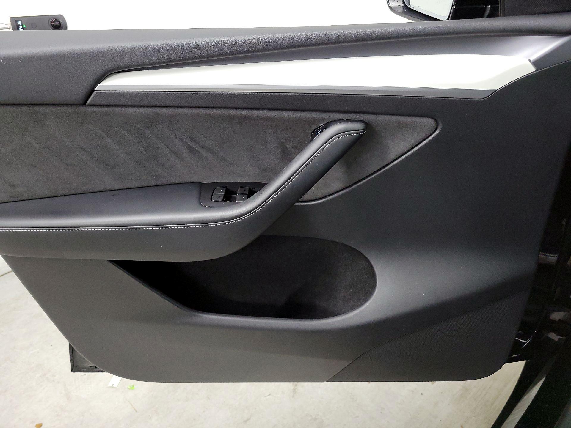 Thumbnail: 2023 Tesla Model Y - 12