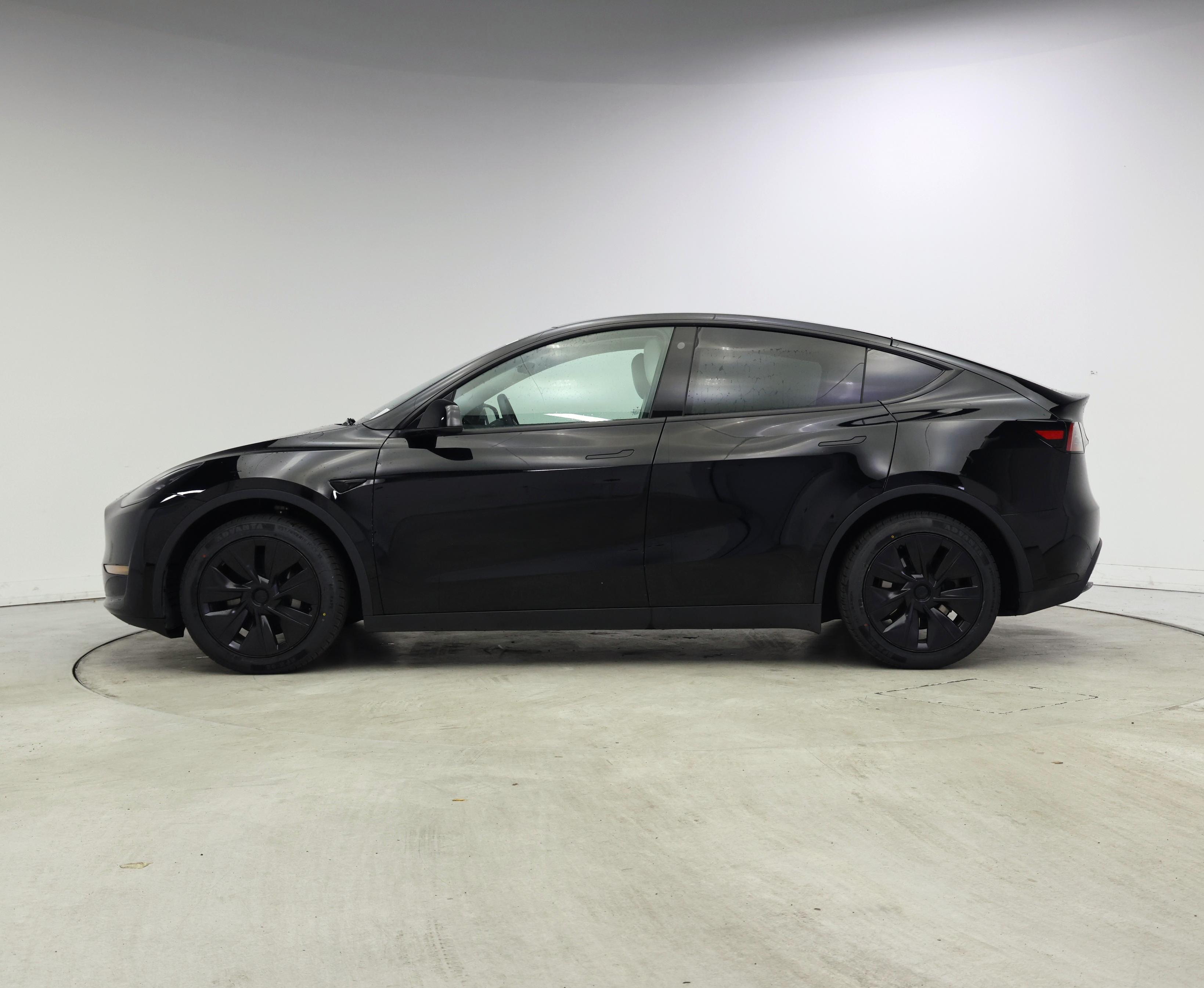Thumbnail: 2023 Tesla Model Y - 3