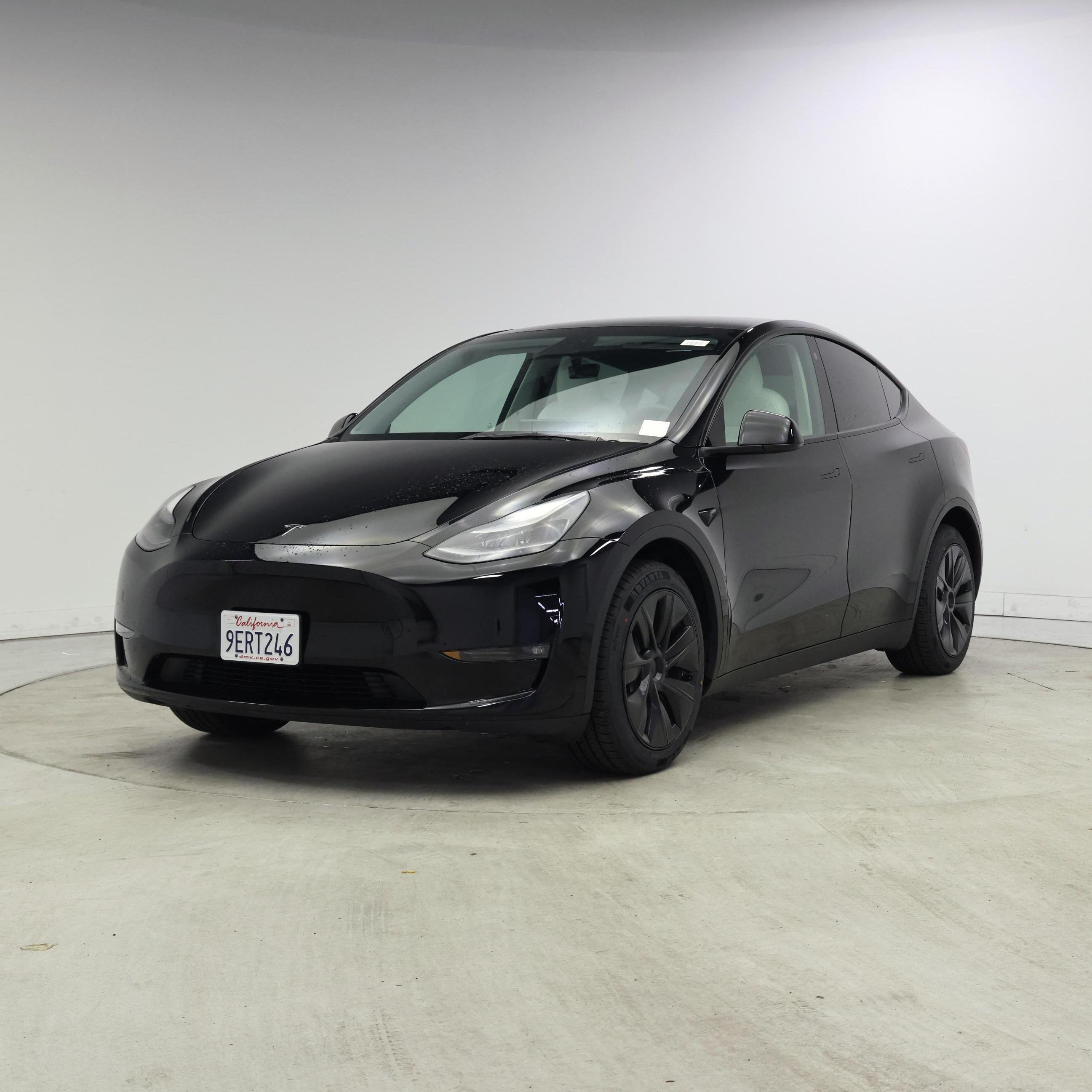 Thumbnail: 2023 Tesla Model Y - 4