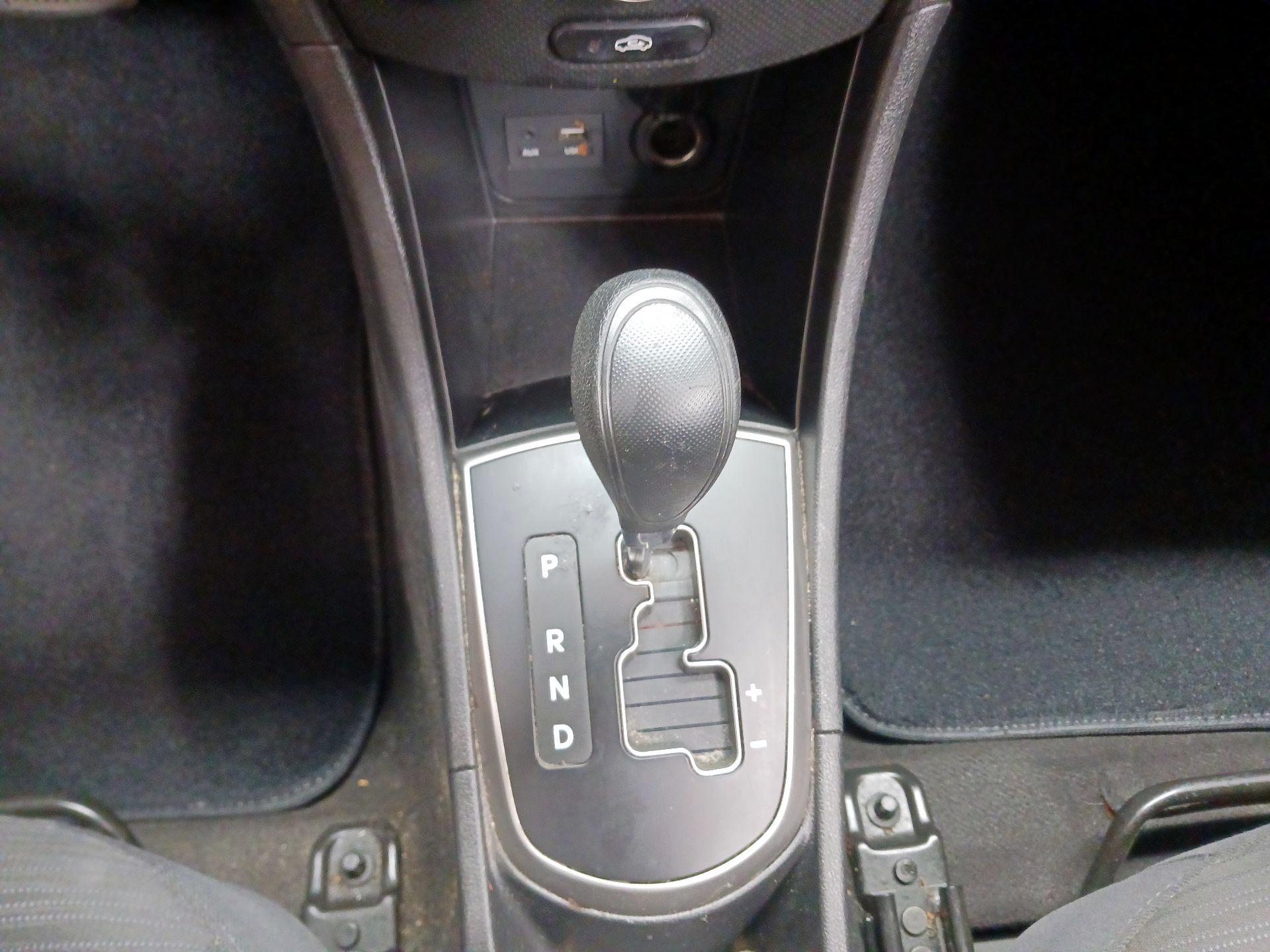 Thumbnail: 2017 Hyundai Accent - 15