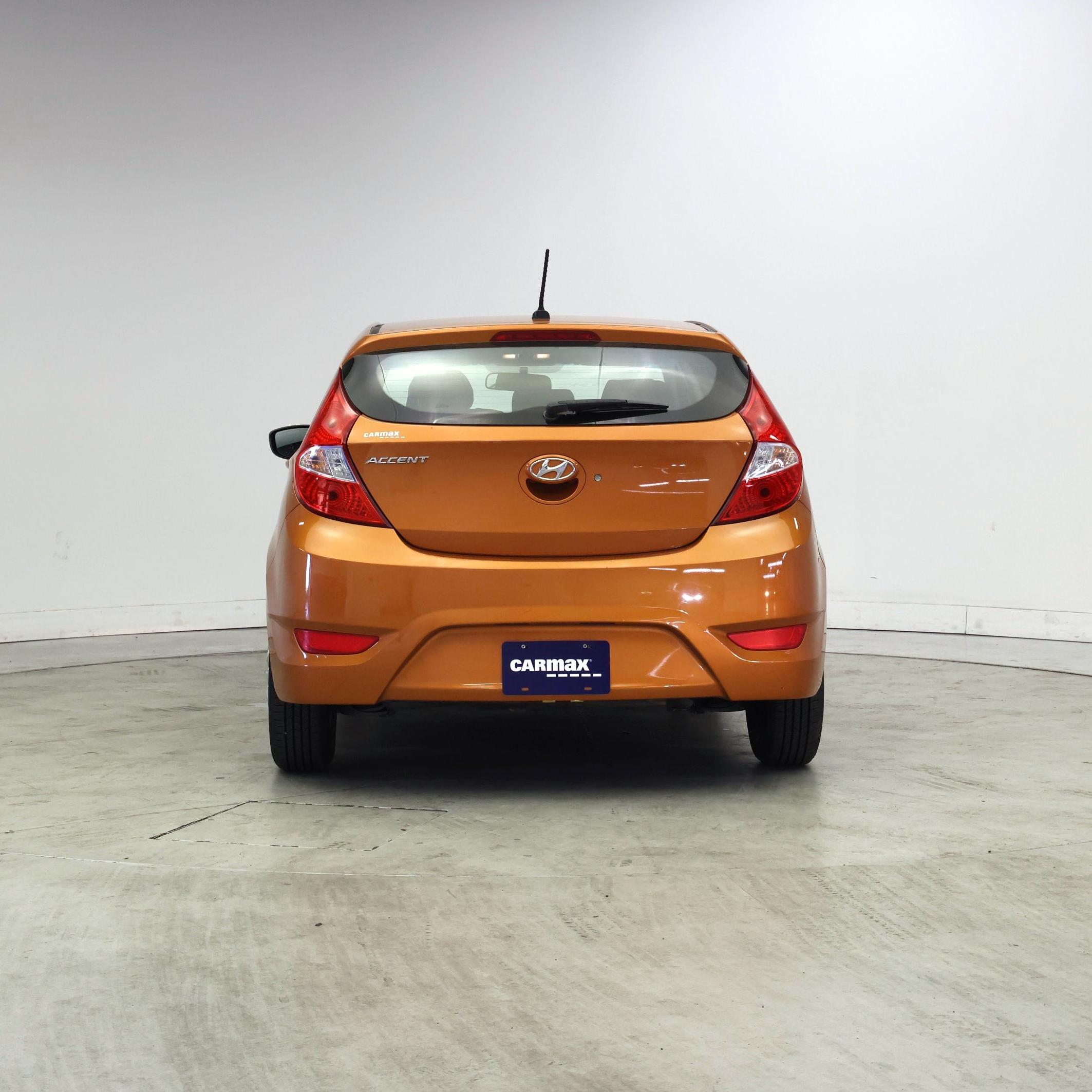 Thumbnail: 2017 Hyundai Accent - 6