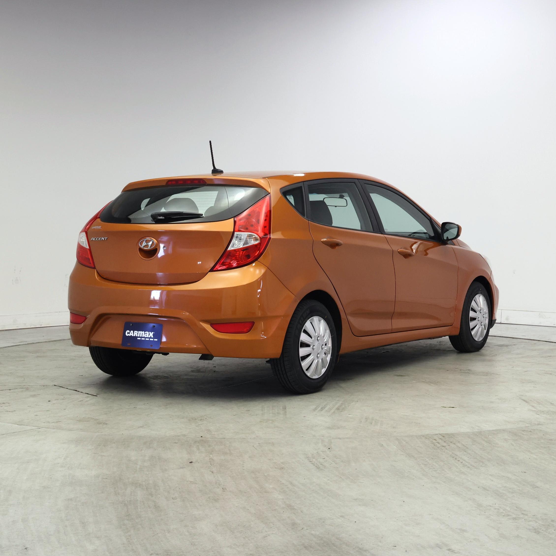 Thumbnail: 2017 Hyundai Accent - 8