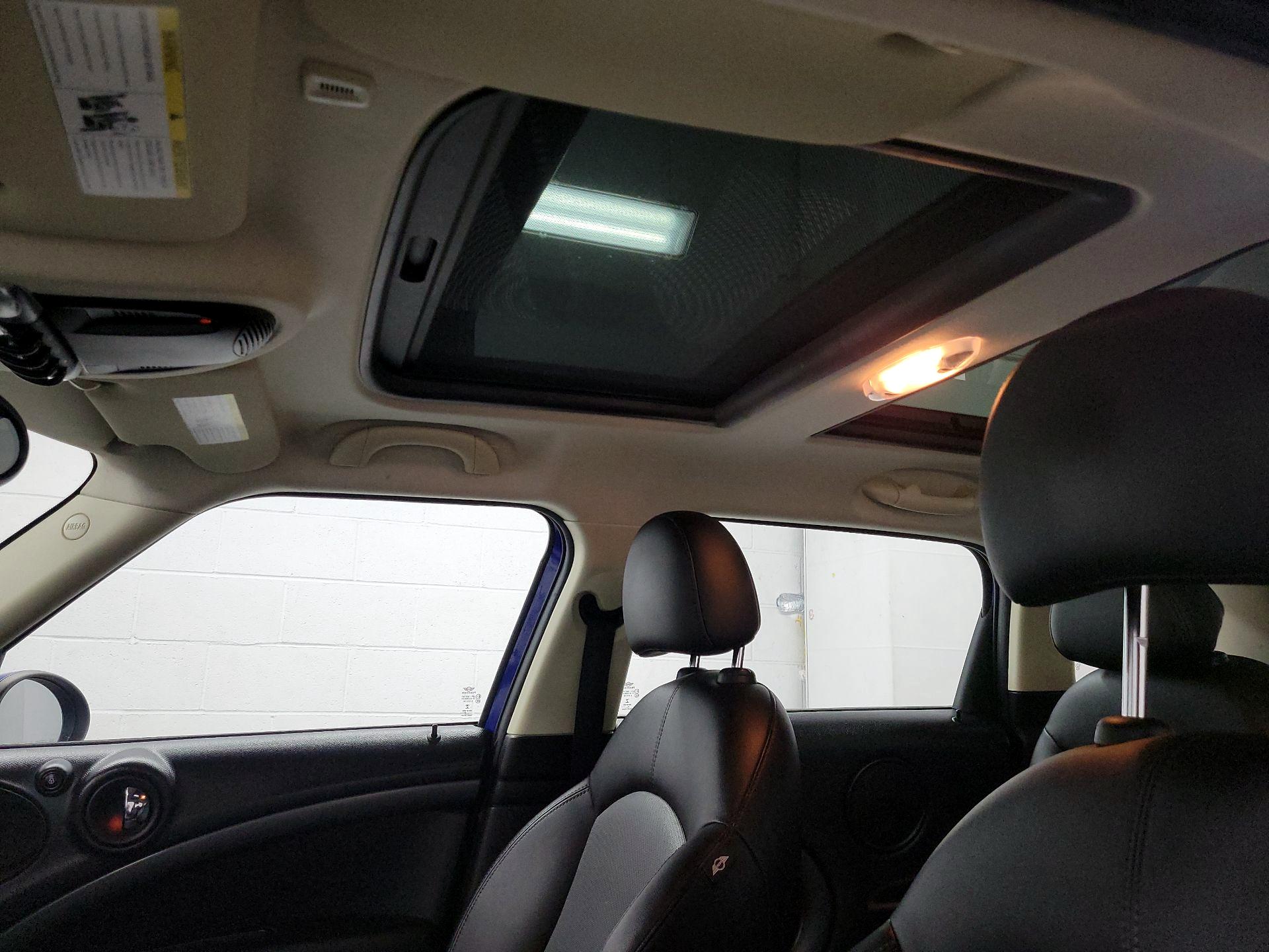 Thumbnail: 2016 MINI Cooper Countryman - 16