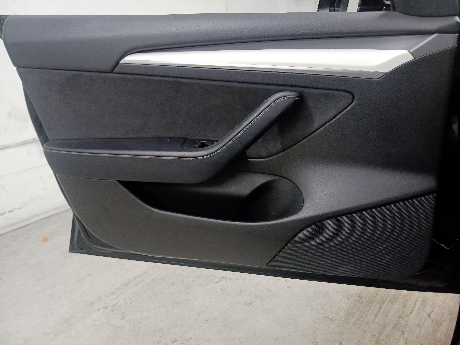 Thumbnail: 2022 Tesla Model 3 - 12