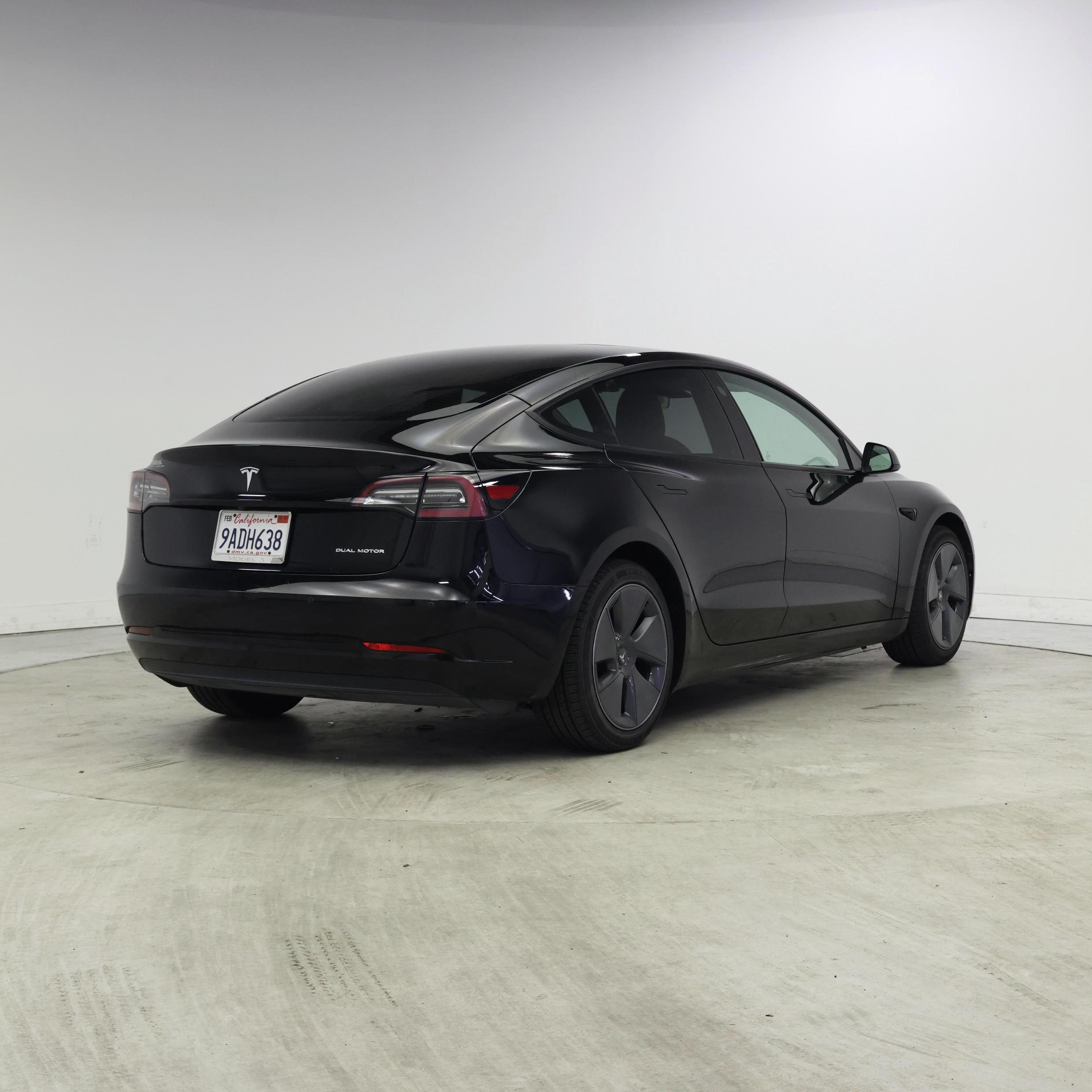 Thumbnail: 2022 Tesla Model 3 - 8