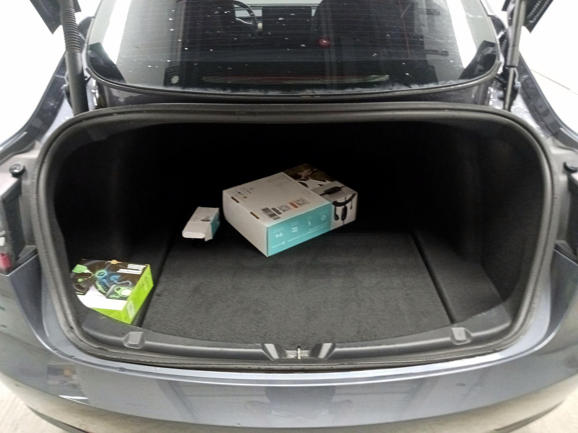 Thumbnail: 2023 Tesla Model 3 - 17