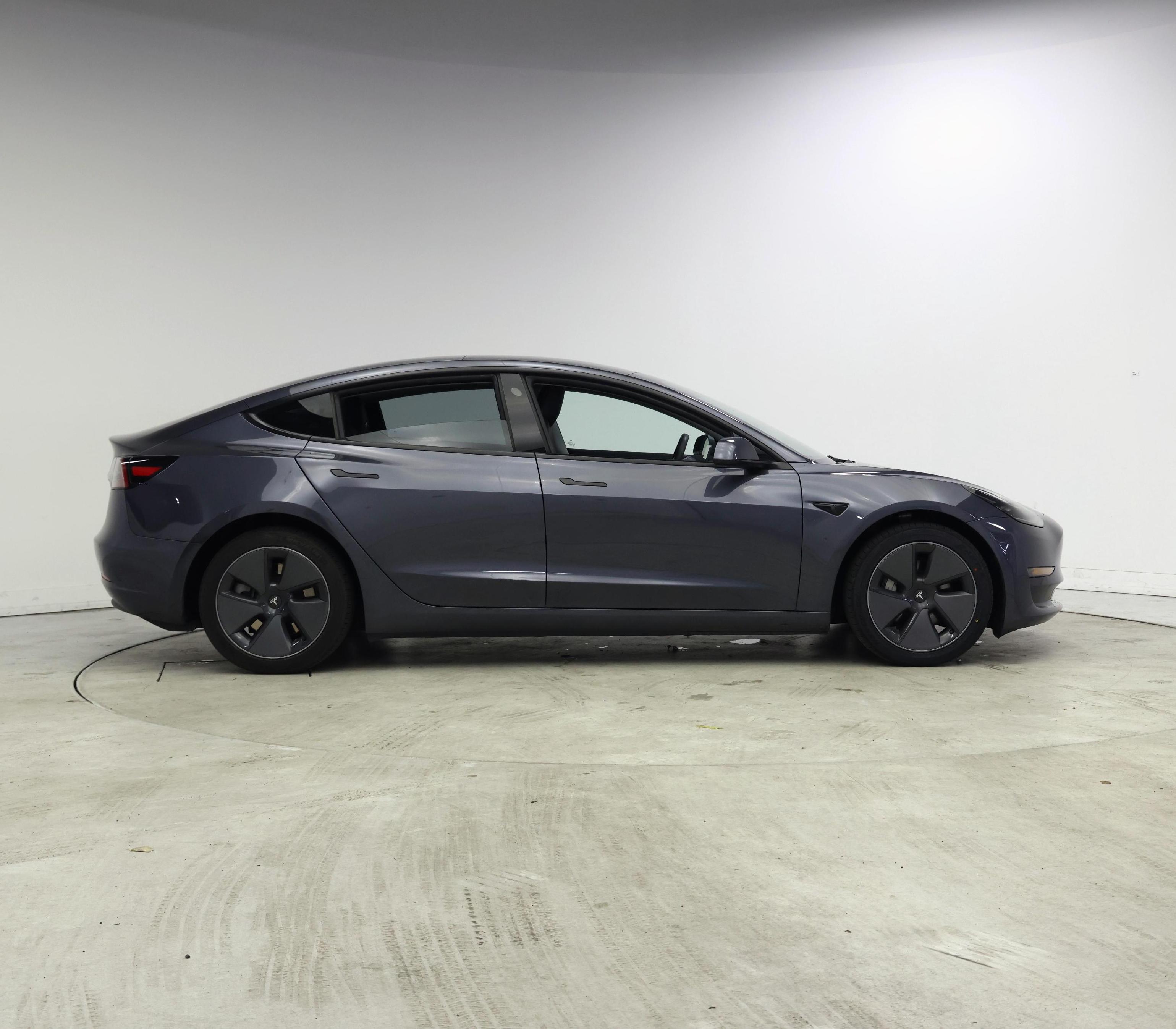 Thumbnail: 2023 Tesla Model 3 - 7