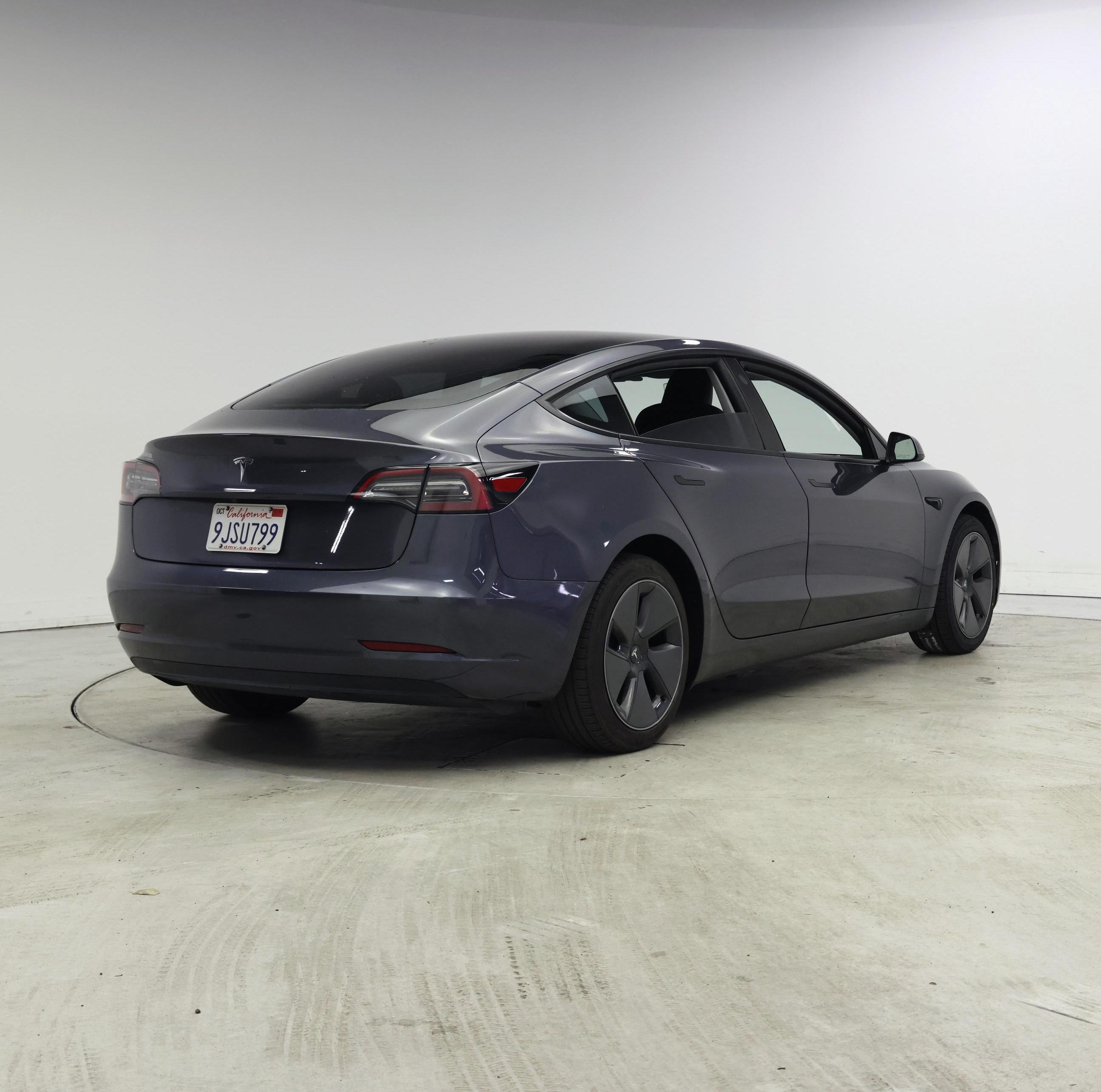 Thumbnail: 2023 Tesla Model 3 - 8