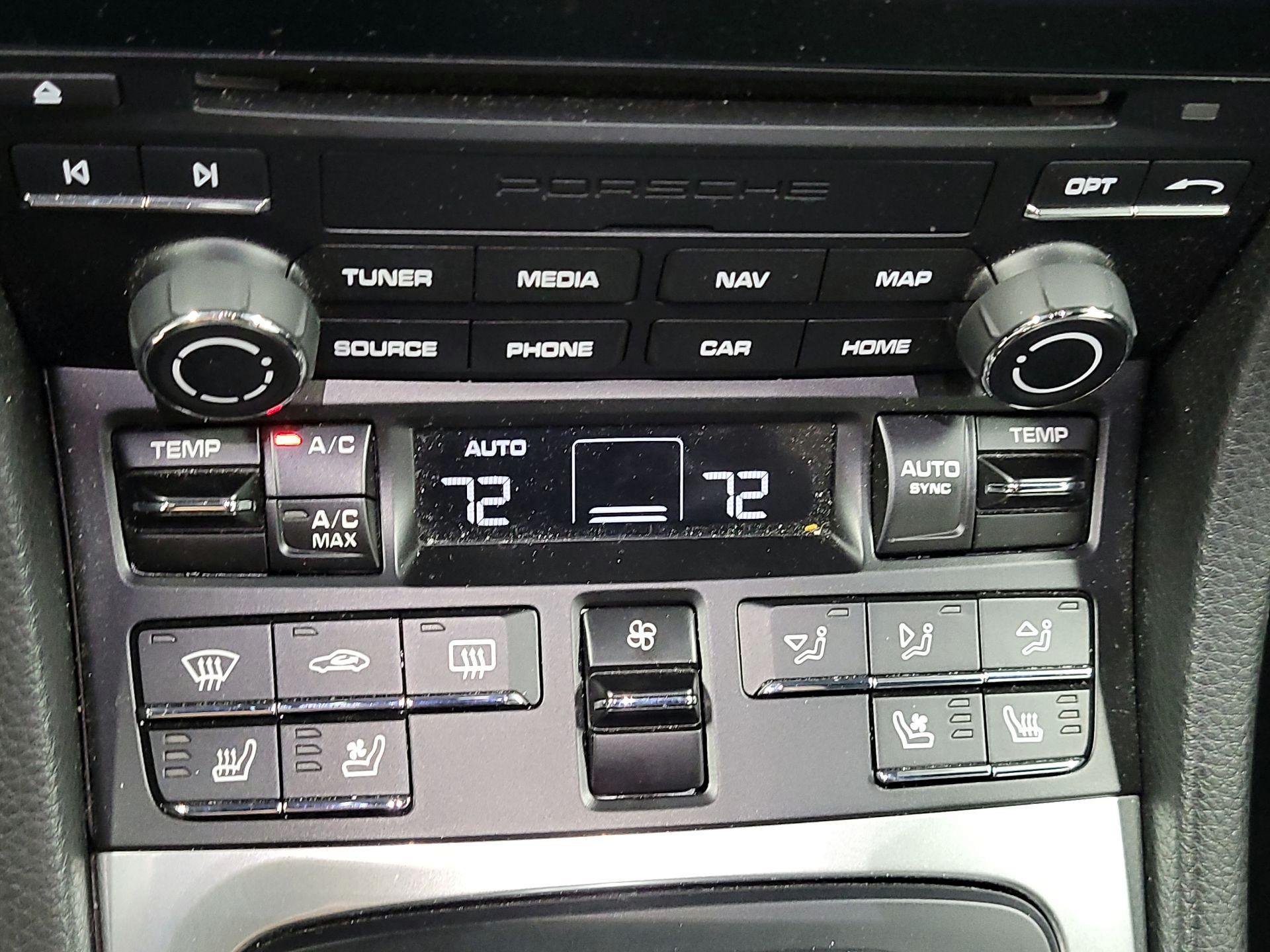 Thumbnail: 2022 Porsche 718 Cayman - 15