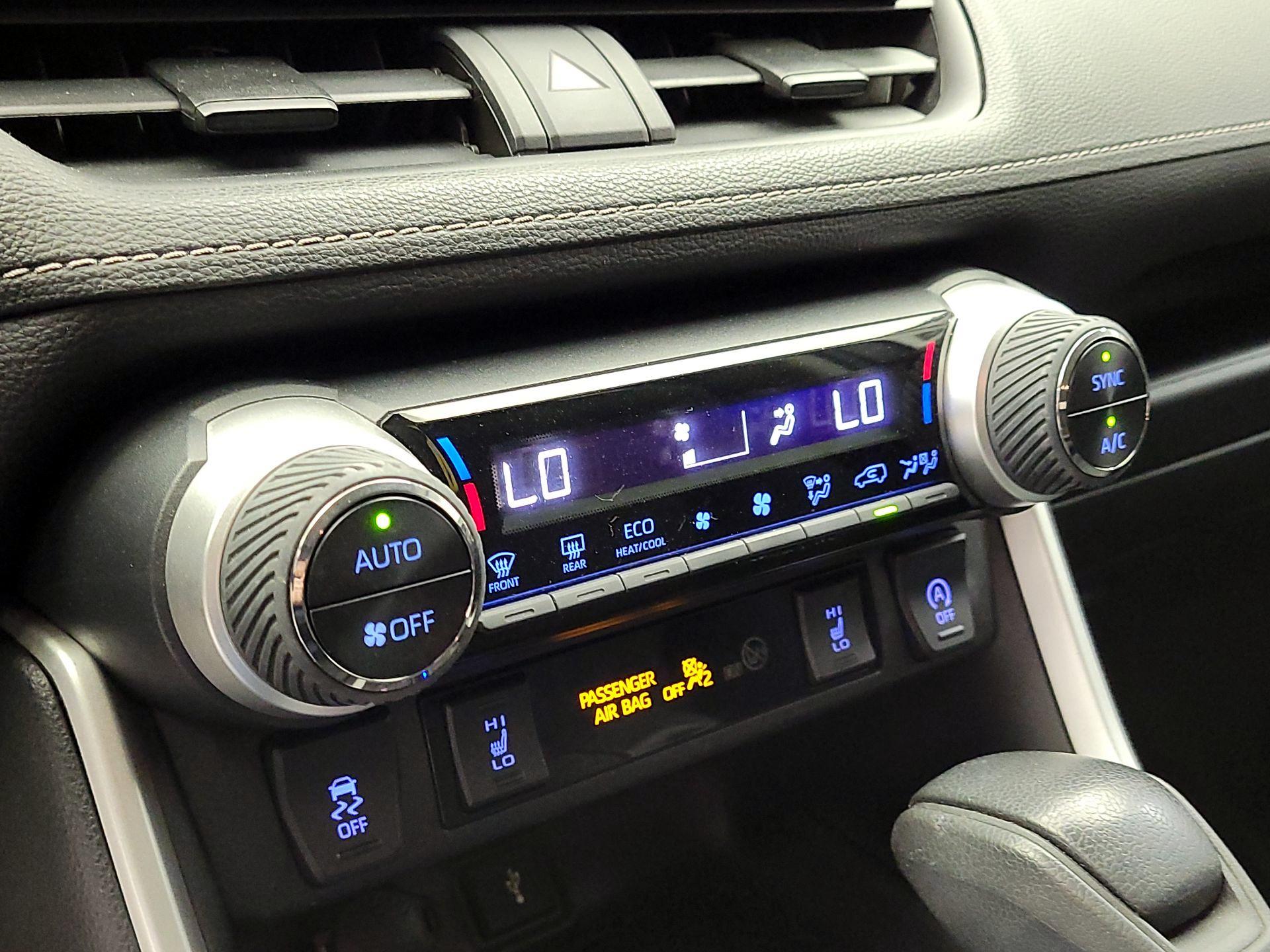 Thumbnail: 2021 Toyota RAV4 - 14