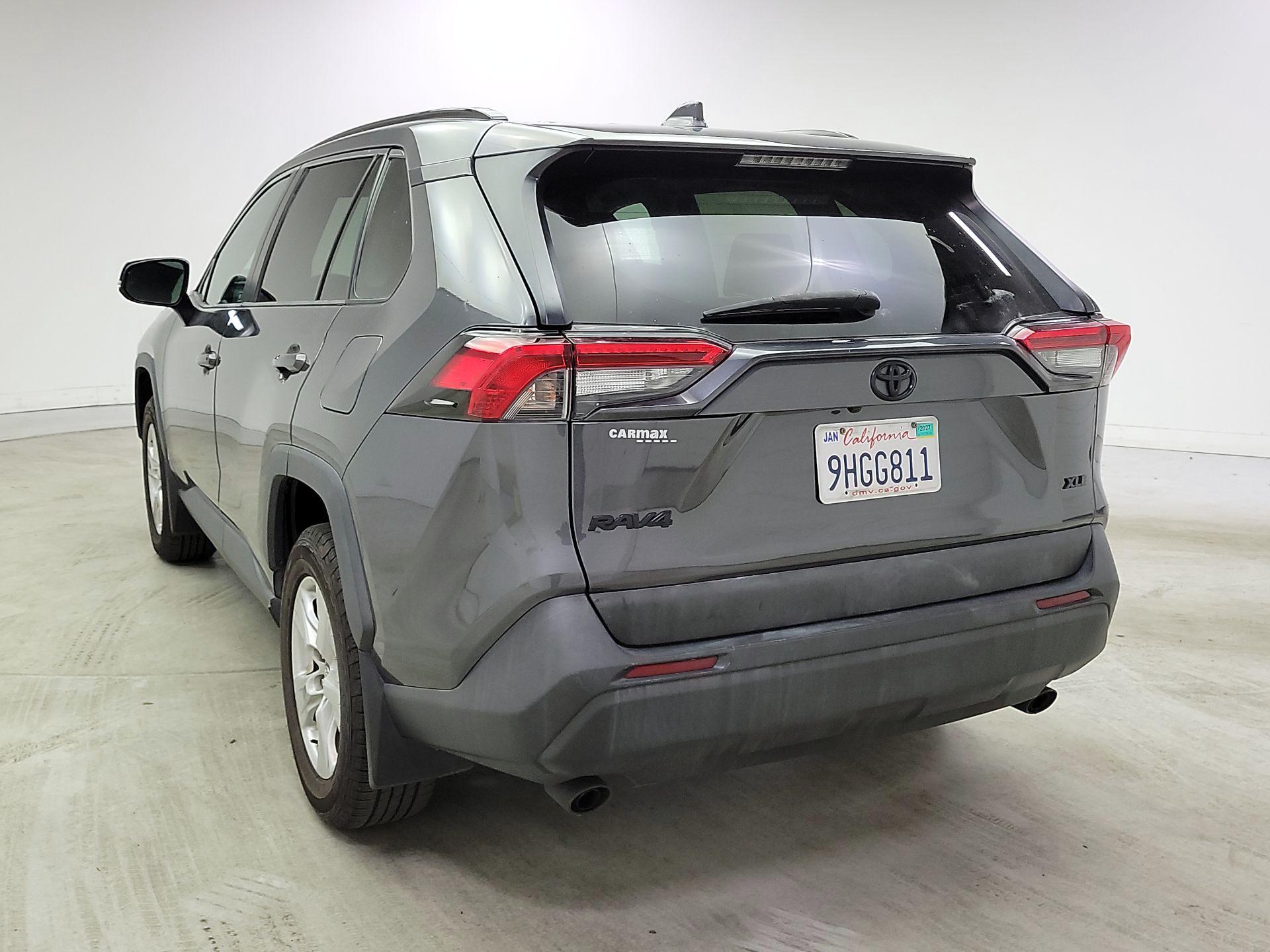 Thumbnail: 2021 Toyota RAV4 - 7