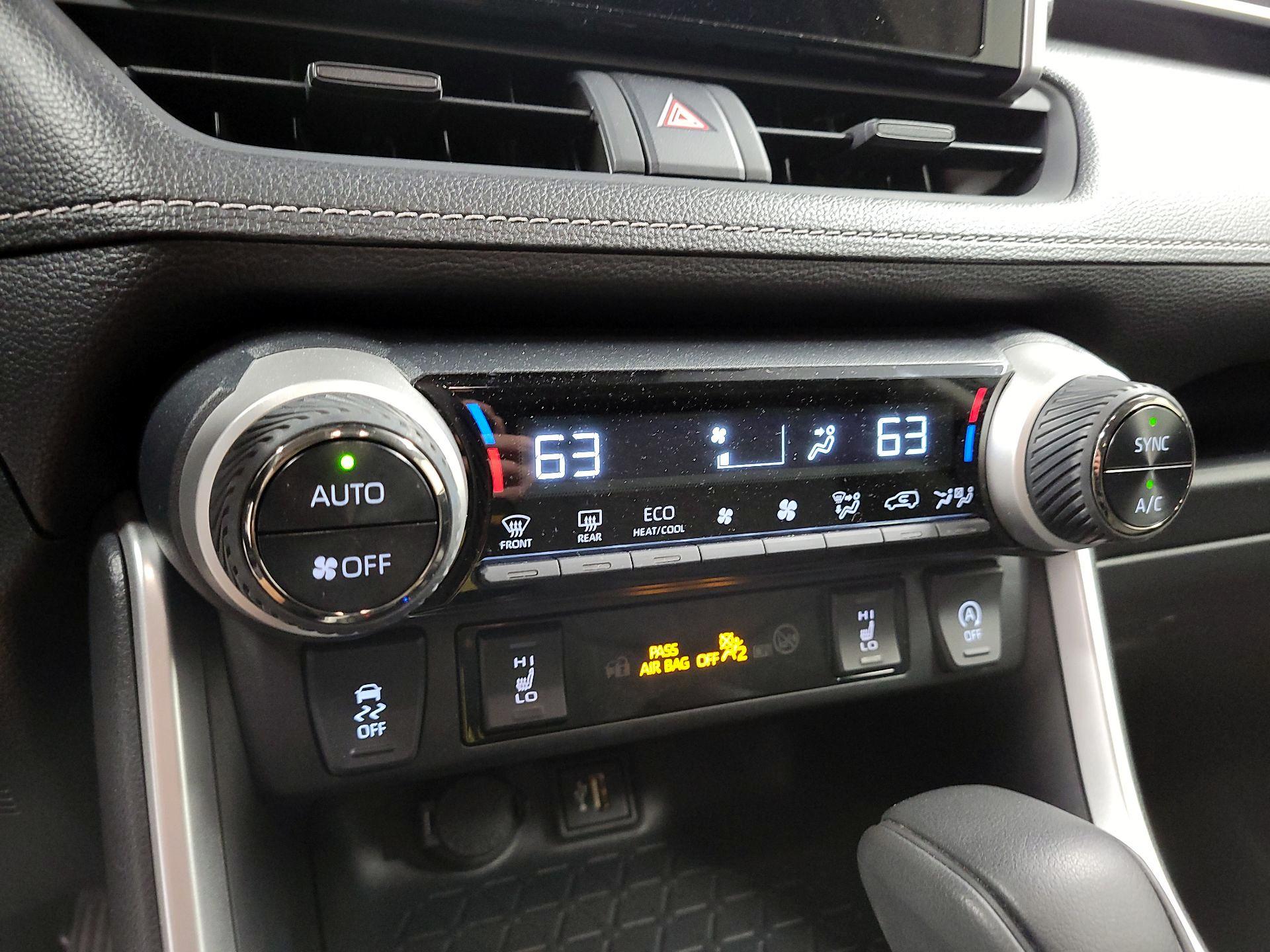 Thumbnail: 2023 Toyota RAV4 - 14