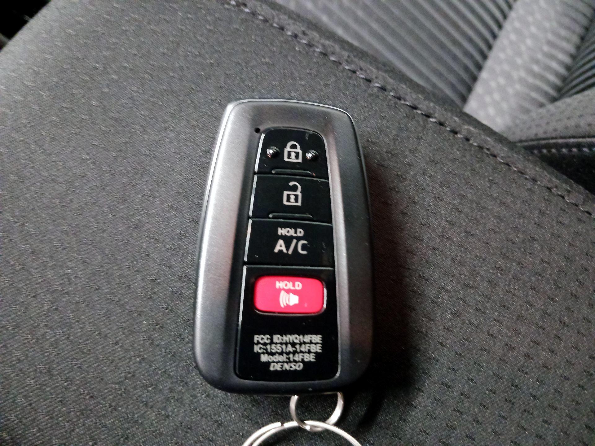 Thumbnail: 2019 Toyota Prius Prime - 19