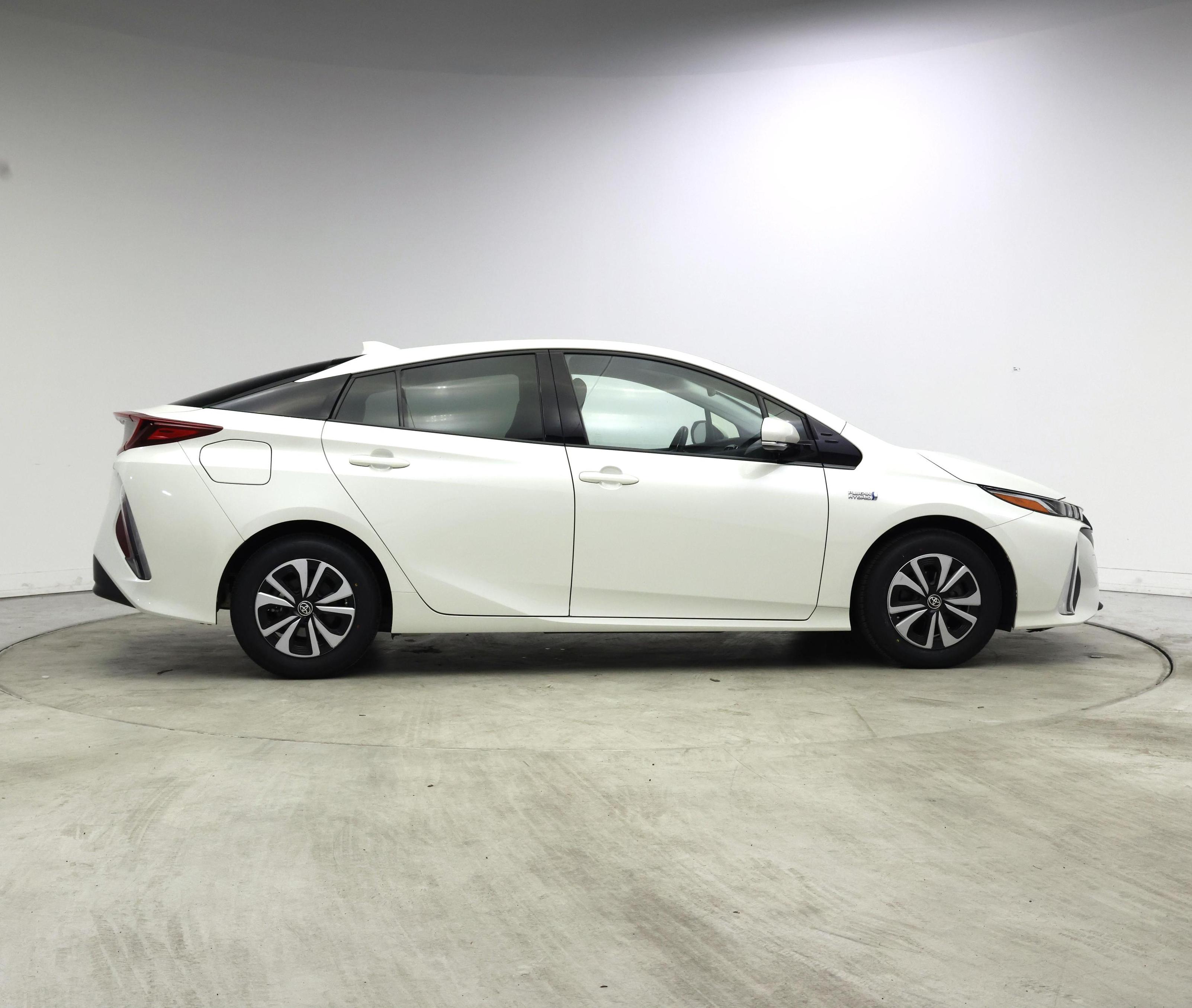Thumbnail: 2019 Toyota Prius Prime - 7