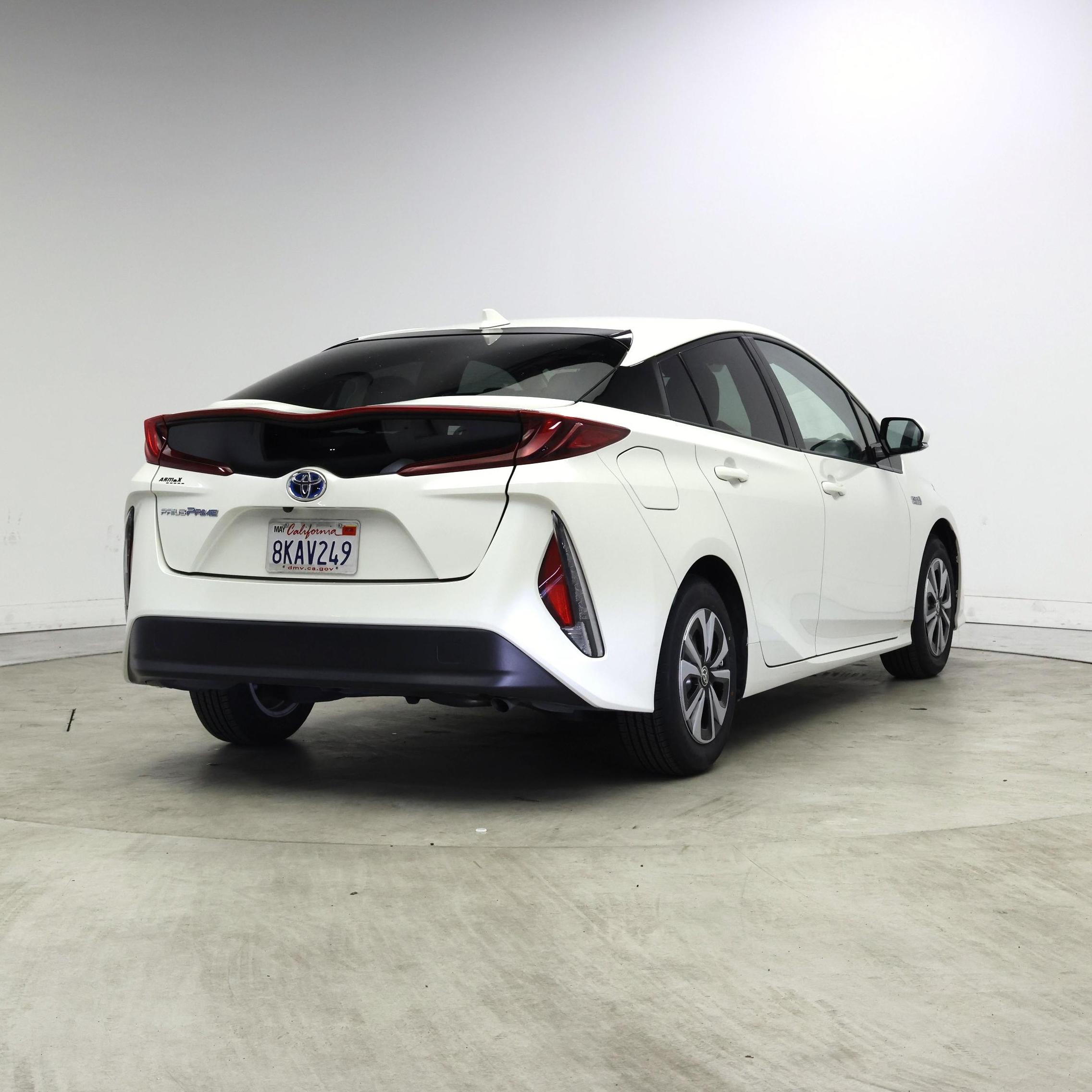 Thumbnail: 2019 Toyota Prius Prime - 8
