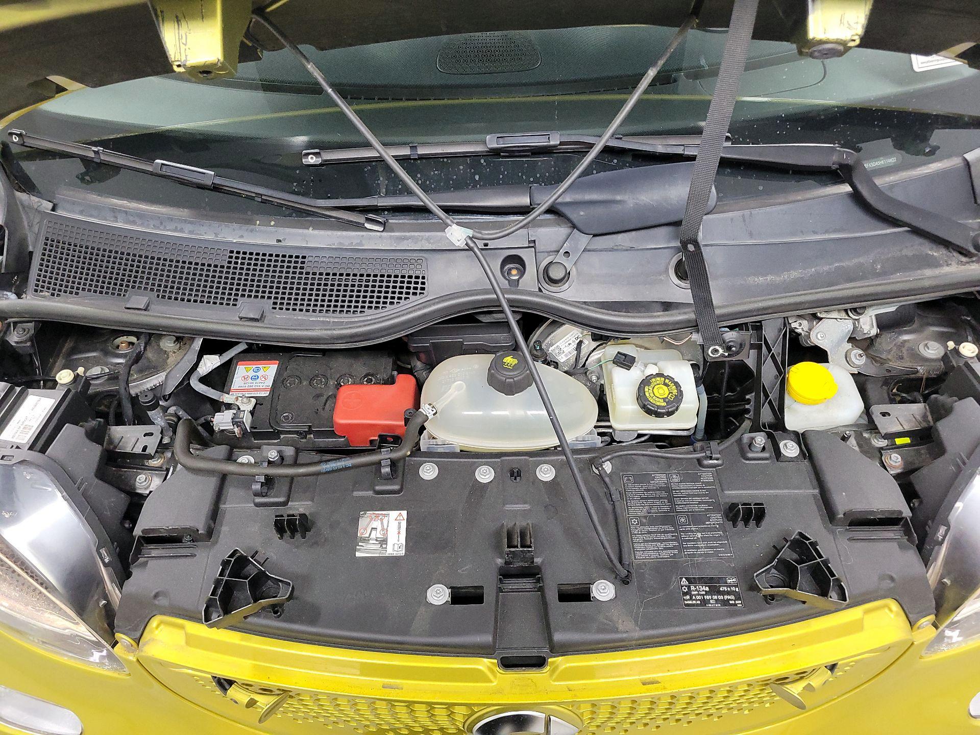 Thumbnail: 2017 smart fortwo - 17