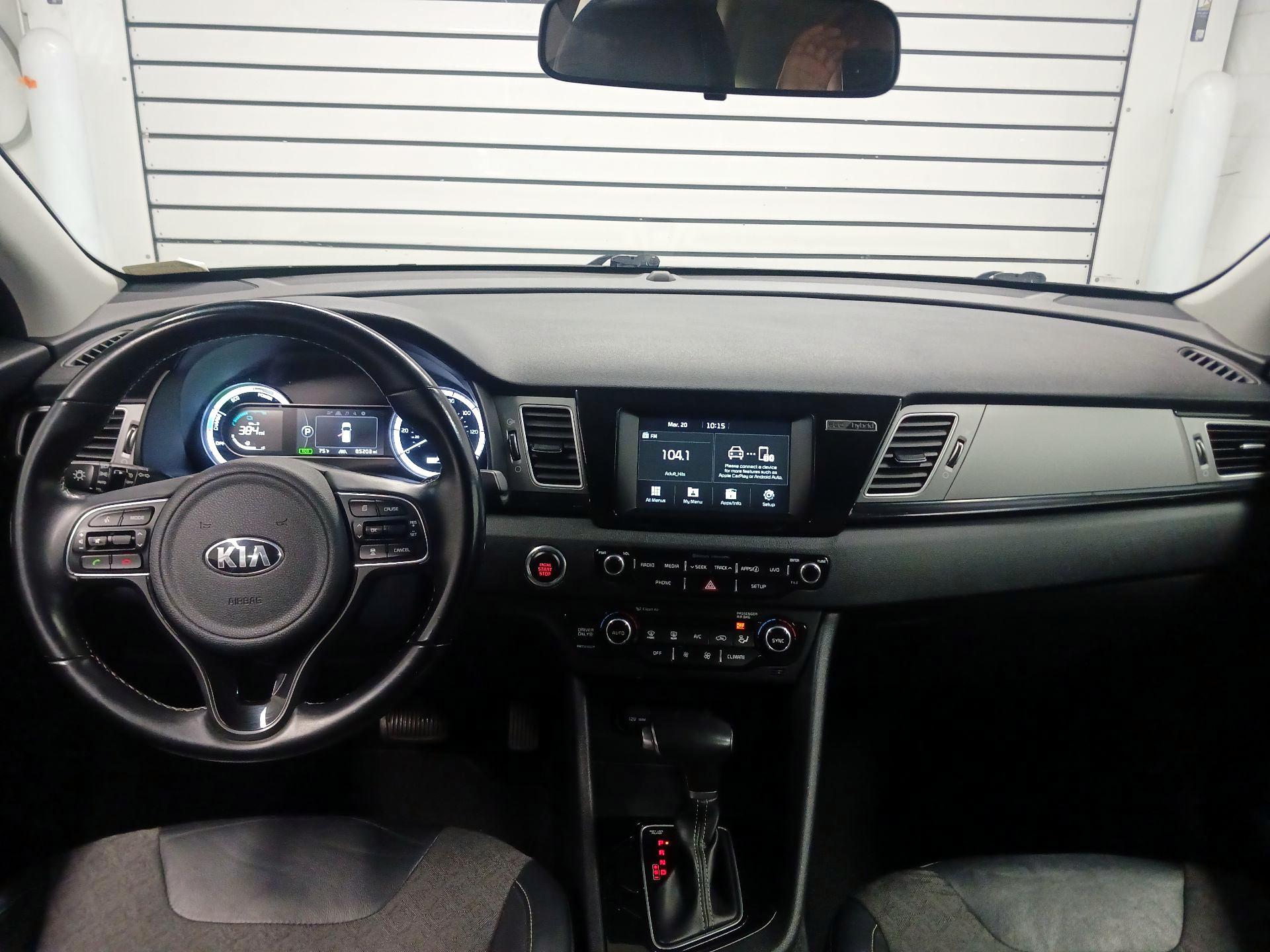 Thumbnail: 2017 Kia Niro - 9