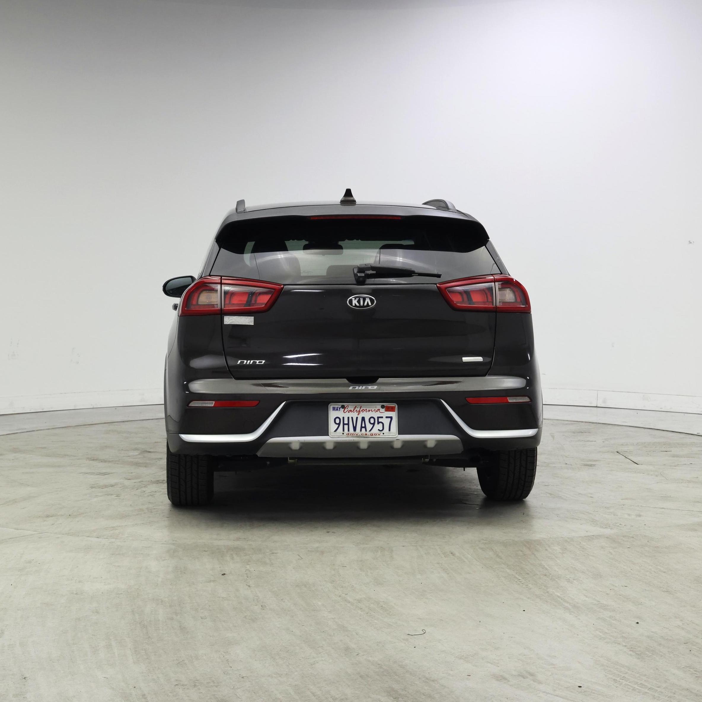 Thumbnail: 2017 Kia Niro - 6