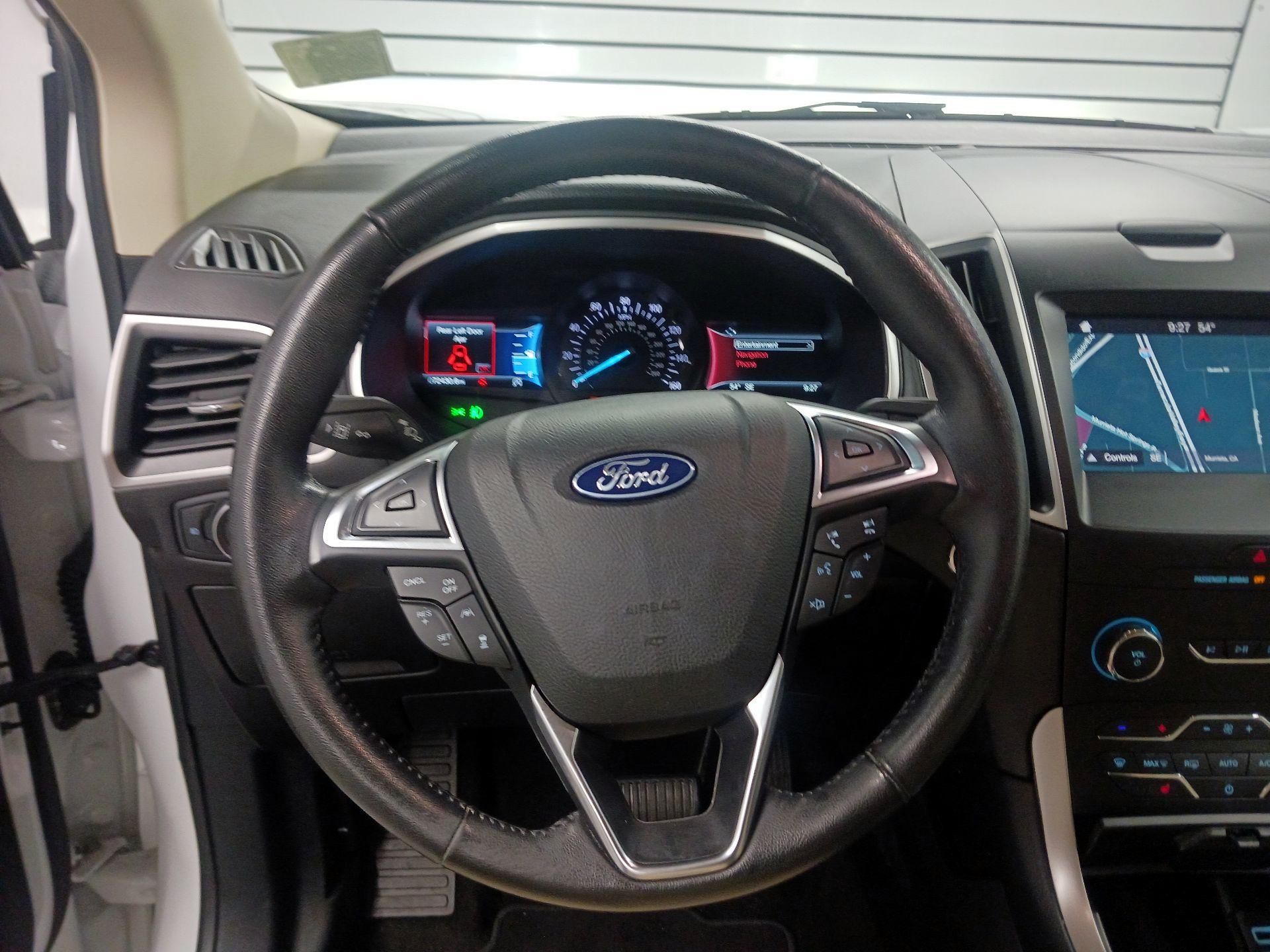 Thumbnail: 2019 Ford Edge - 10