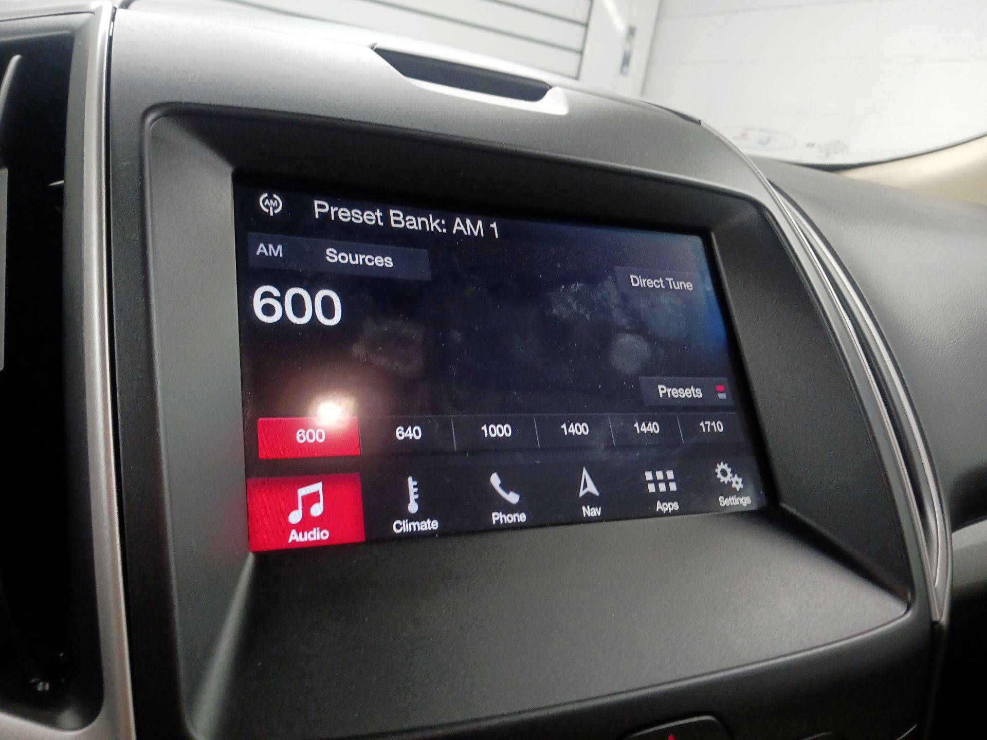 Thumbnail: 2019 Ford Edge - 16