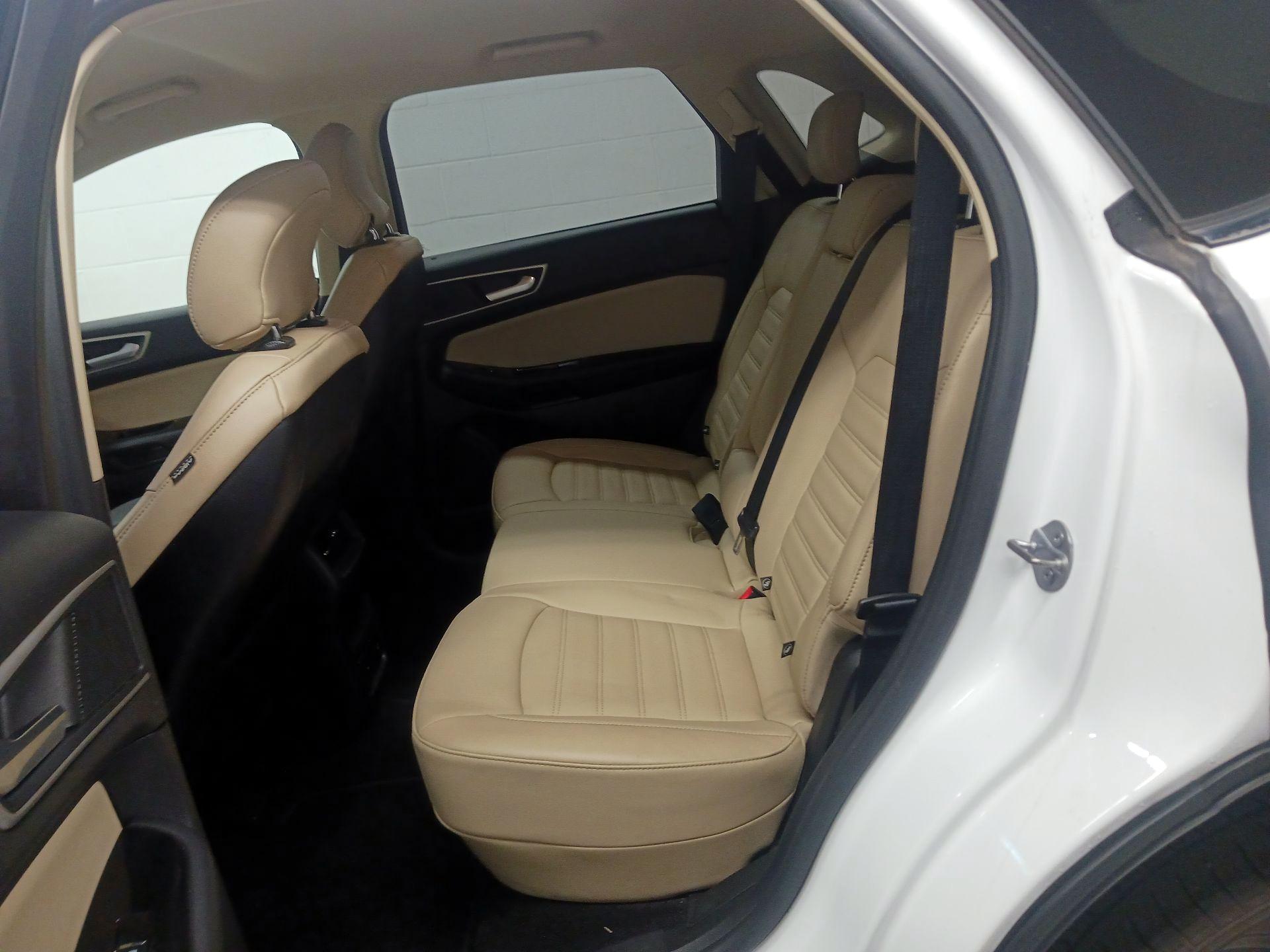 Thumbnail: 2019 Ford Edge - 20