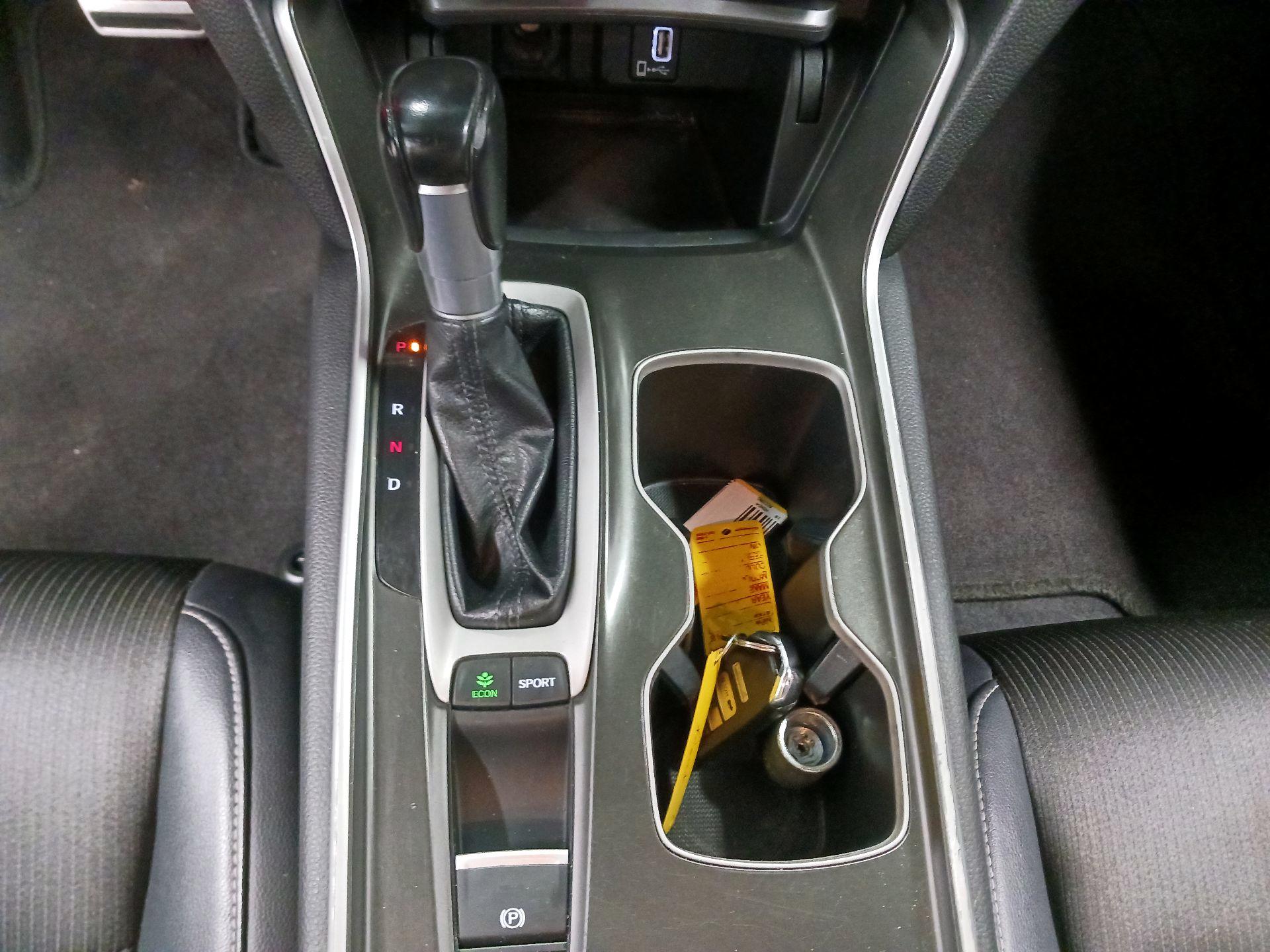 Thumbnail: 2018 Honda Accord - 16