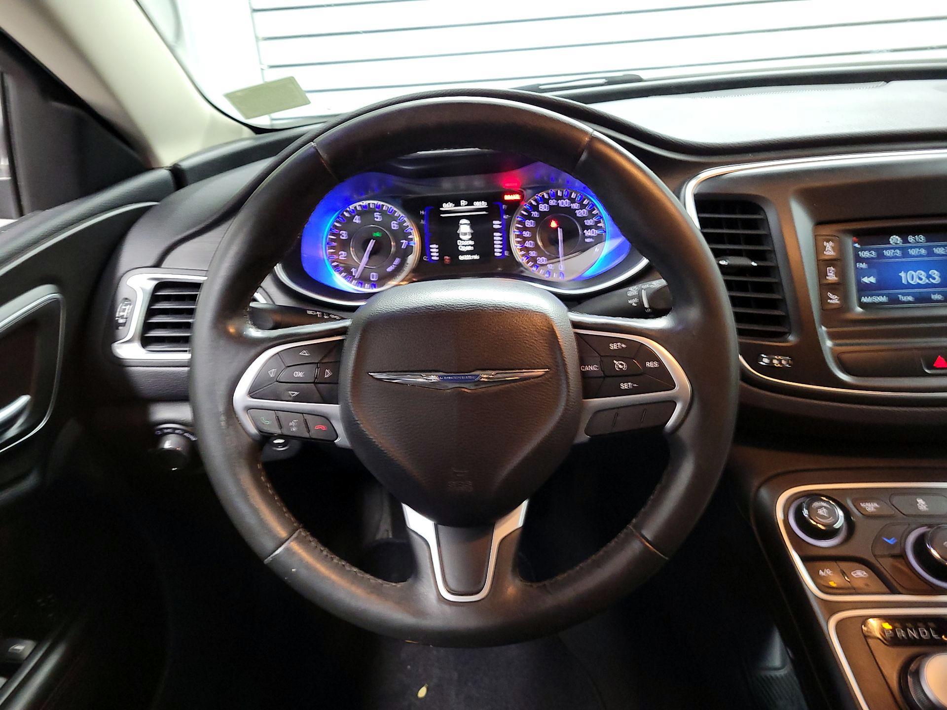 Thumbnail: 2015 Chrysler 200 - 10